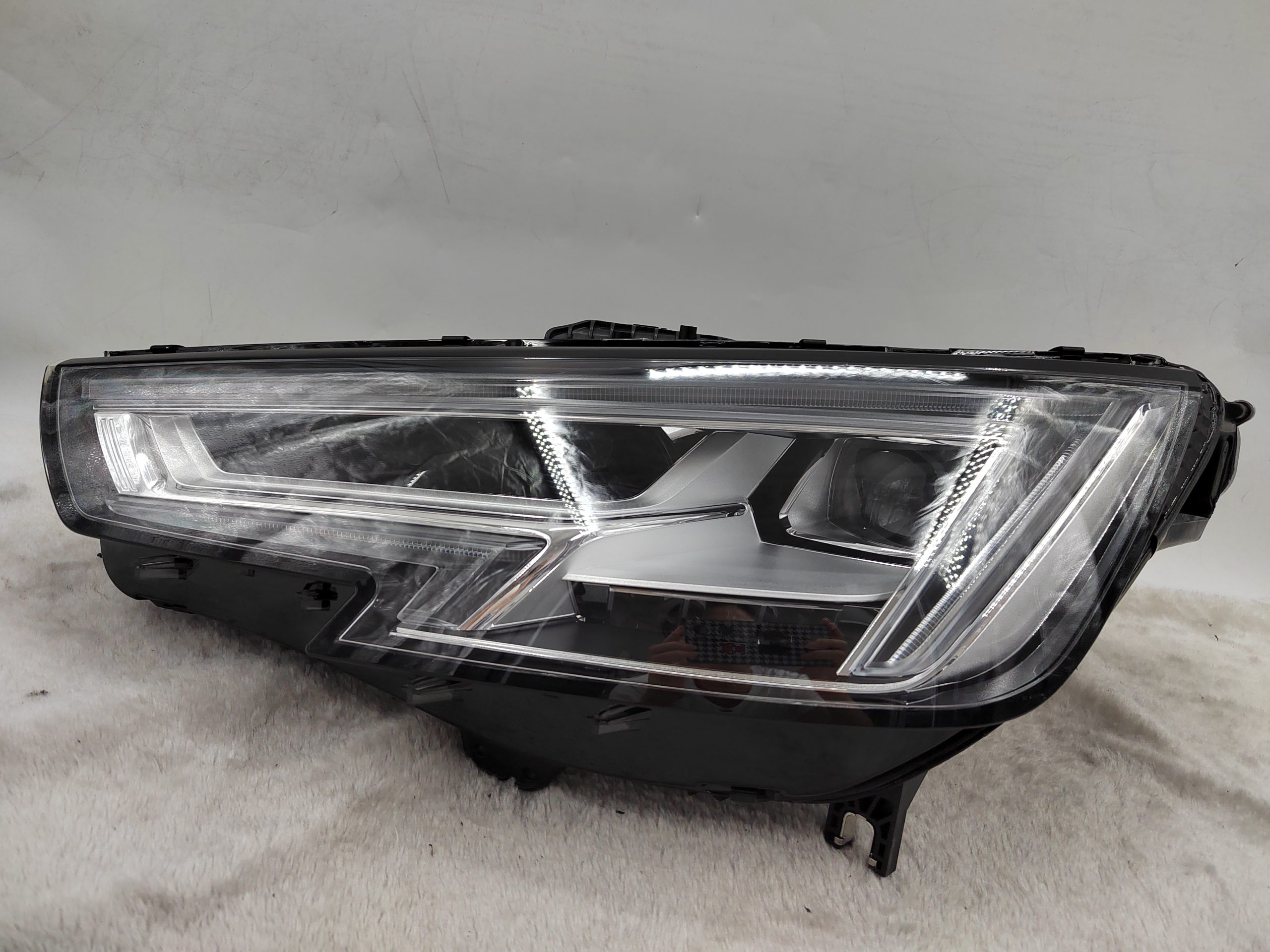 AUDI A4 2015-2019 LED L.H.S HEADLIGHT ASSEMBLY