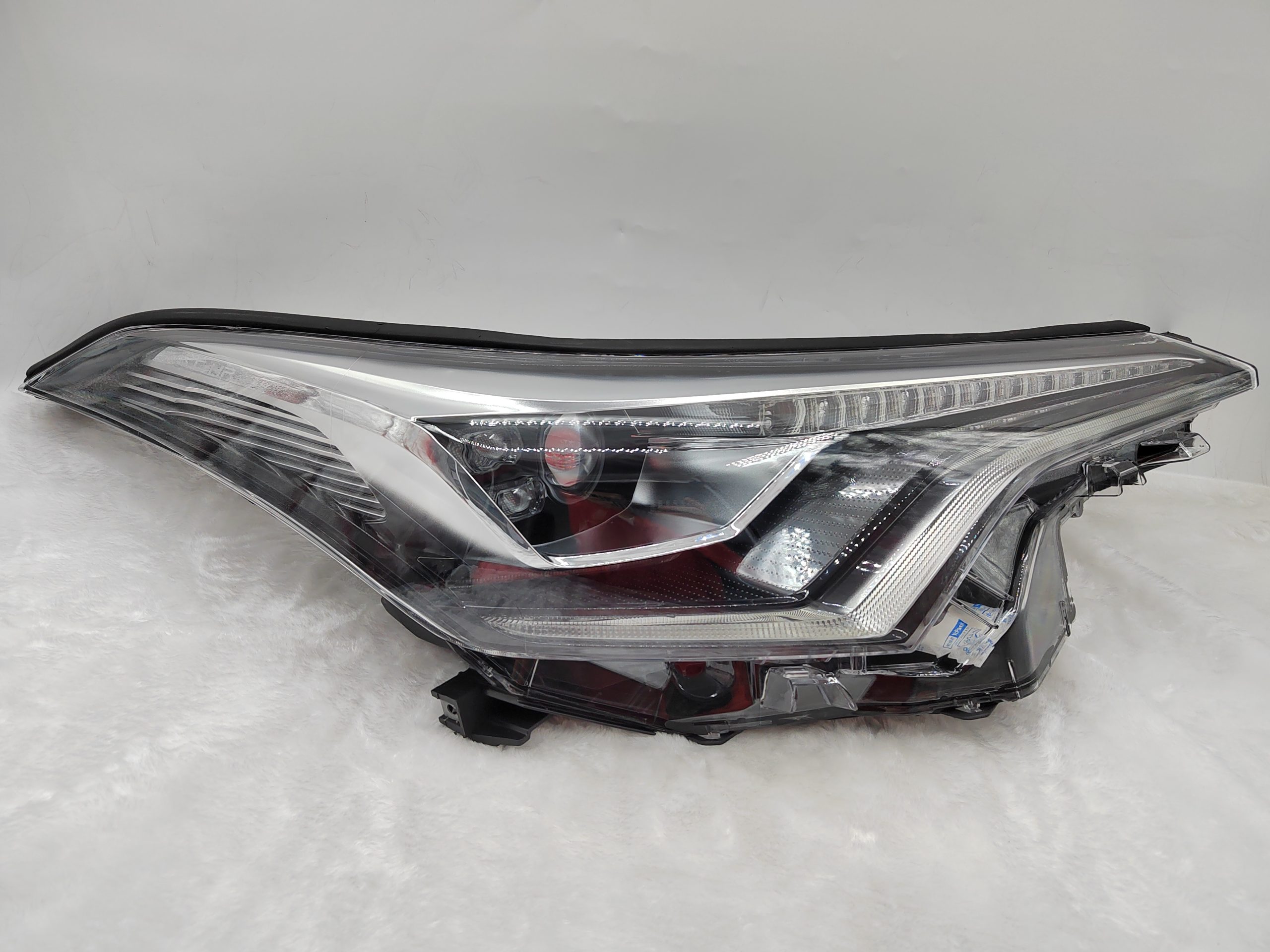 TOYOTA C-HR 2016-2019 LED R.H.S HEADLIGHT ASSEMBLY