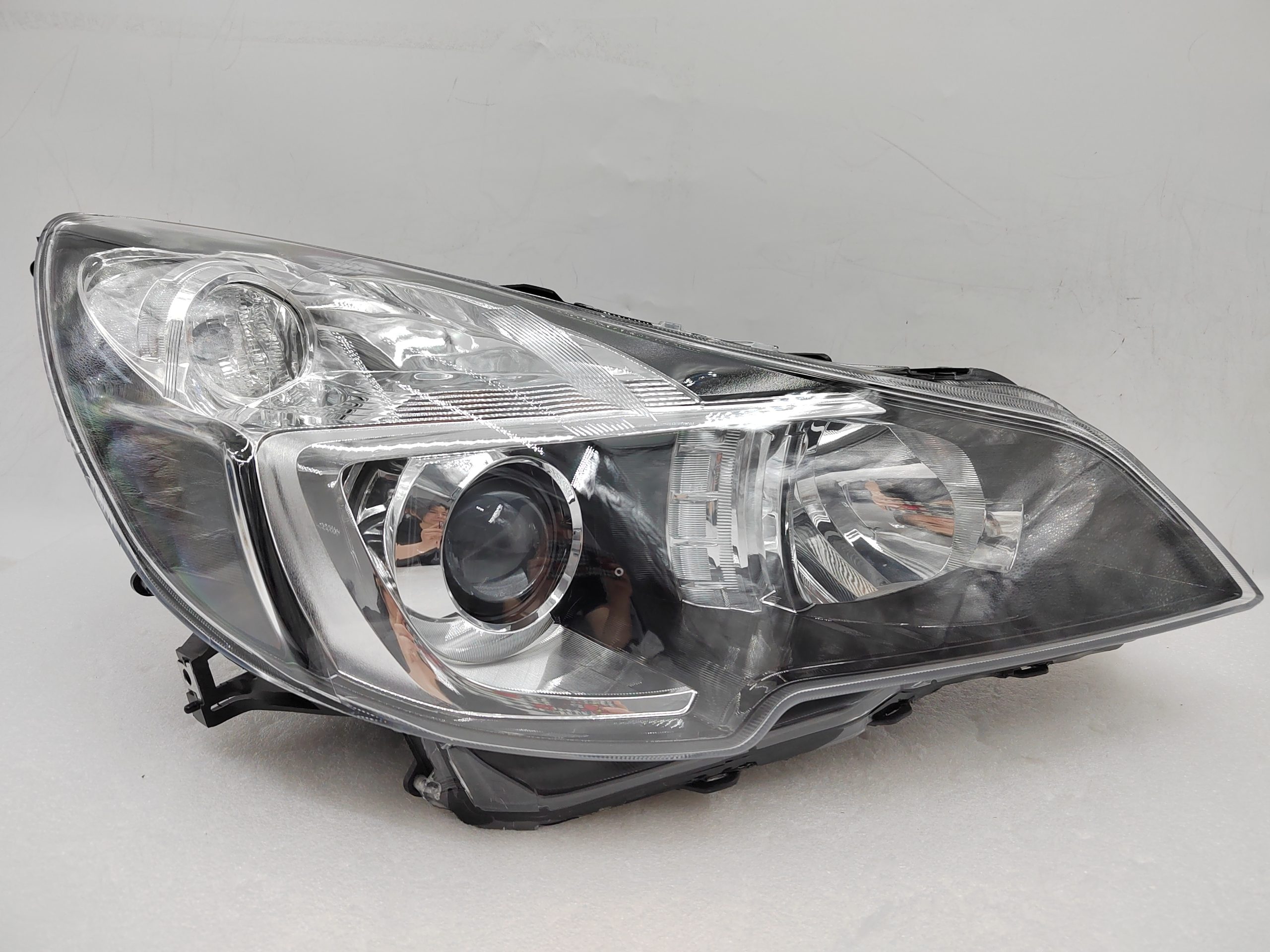 SUBARU OUTBACK 2012-2014 HALOGEN R.H.S HEADLIGHT ASSEMBLY