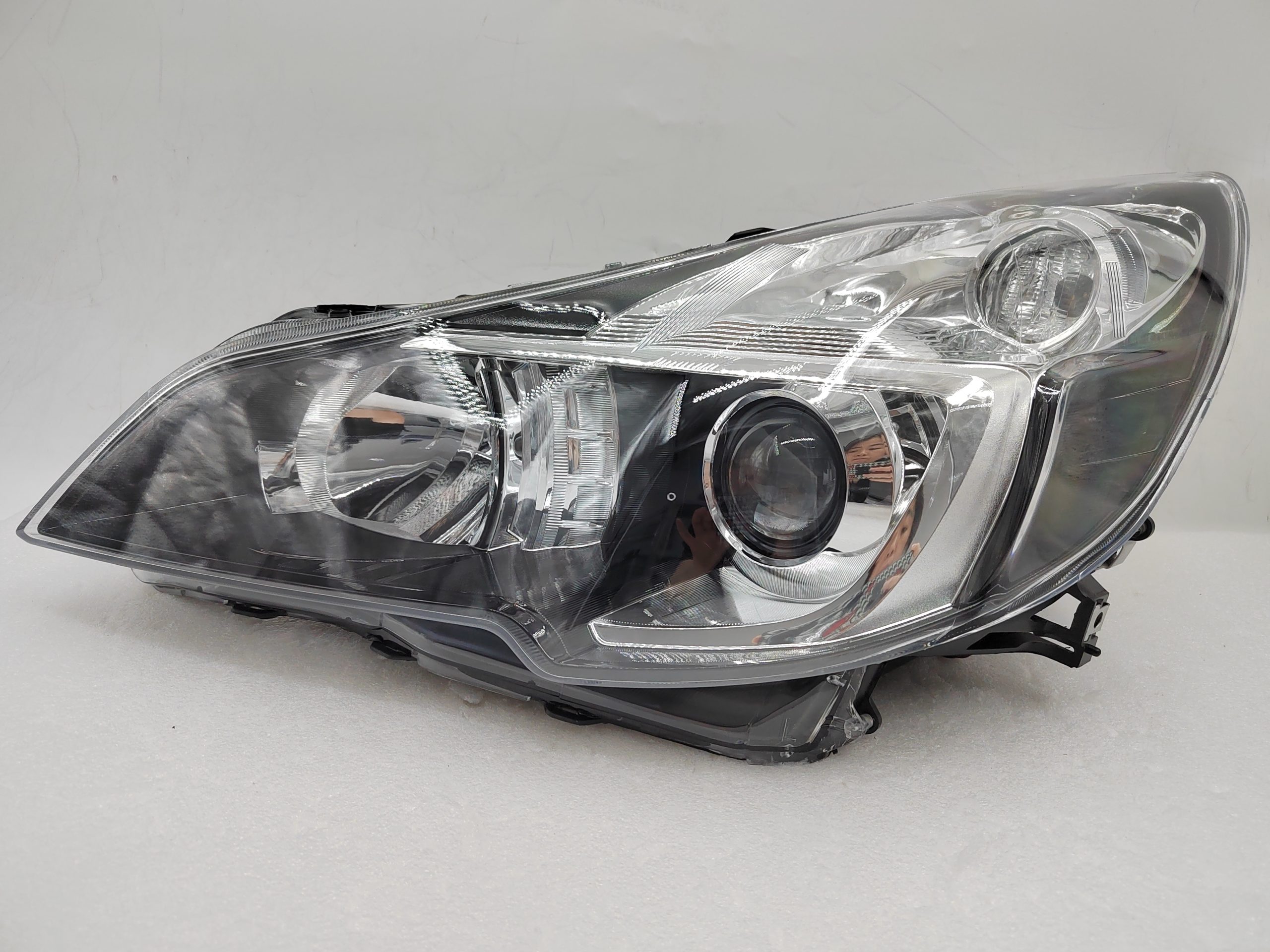 SUBARU OUTBACK 2012-2014 HALOGEN L.H.S HEADLIGHT ASSEMBLY