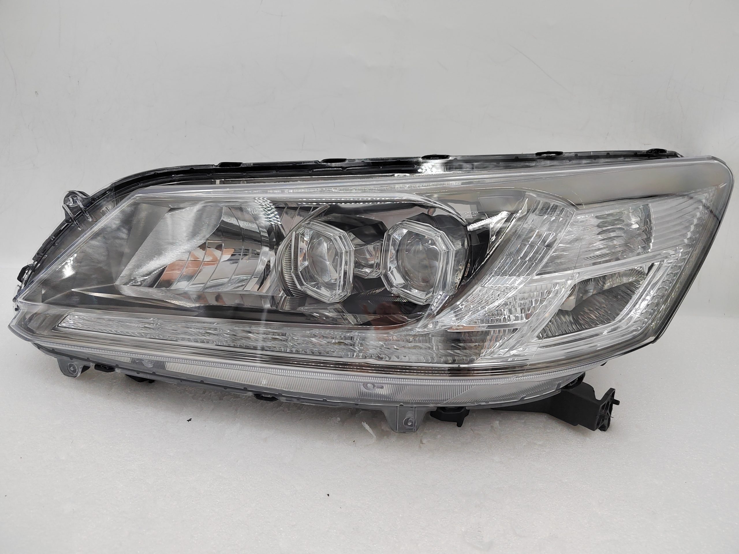 HONDA ACCORD HYBRID CR6 2013-2015 LED L.H.S HEADLIGHT ASSEMBLY