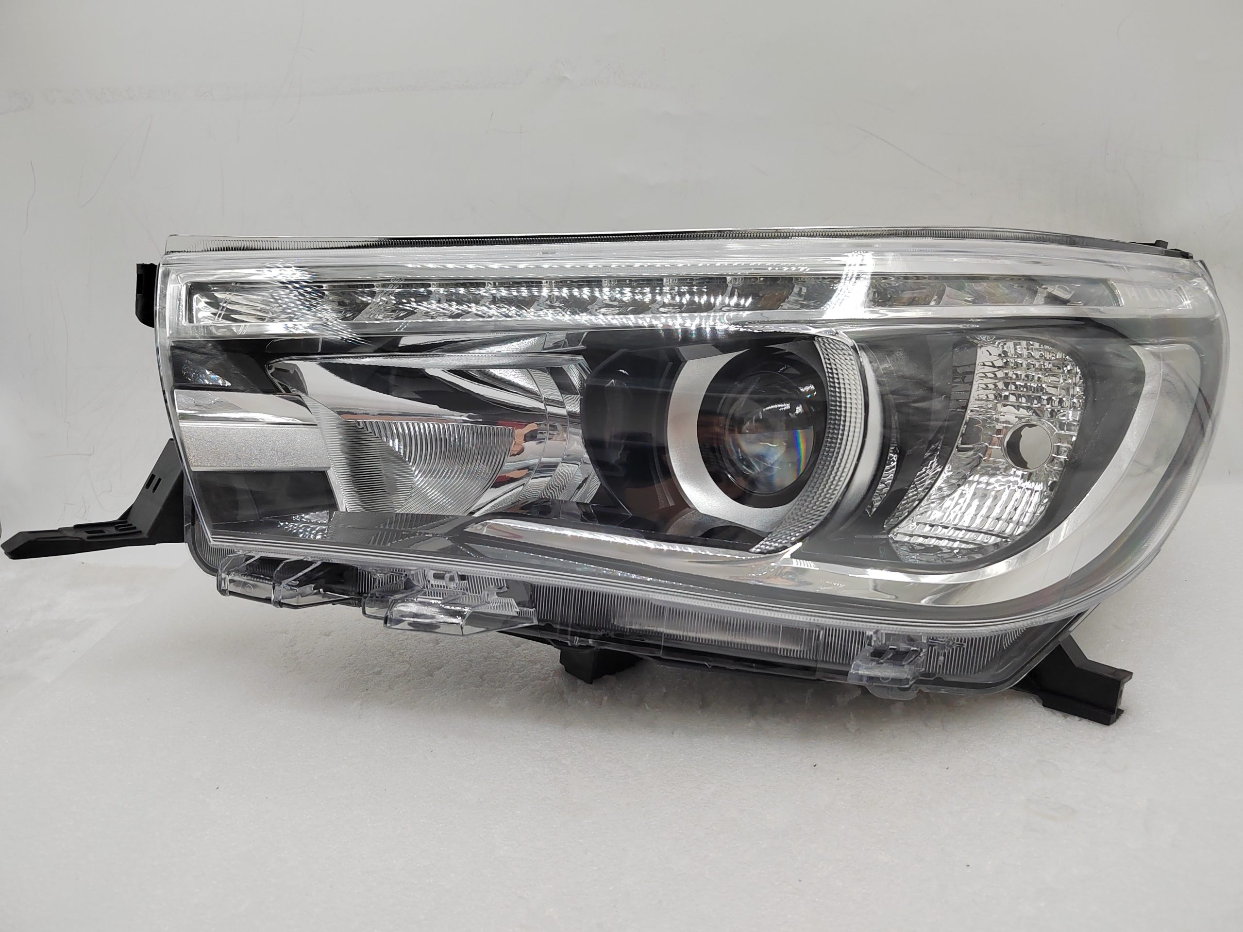 TOYOTA HILUX REVO 2015-2019 LED L.H.S HEADLIGHT ASSEMBLY