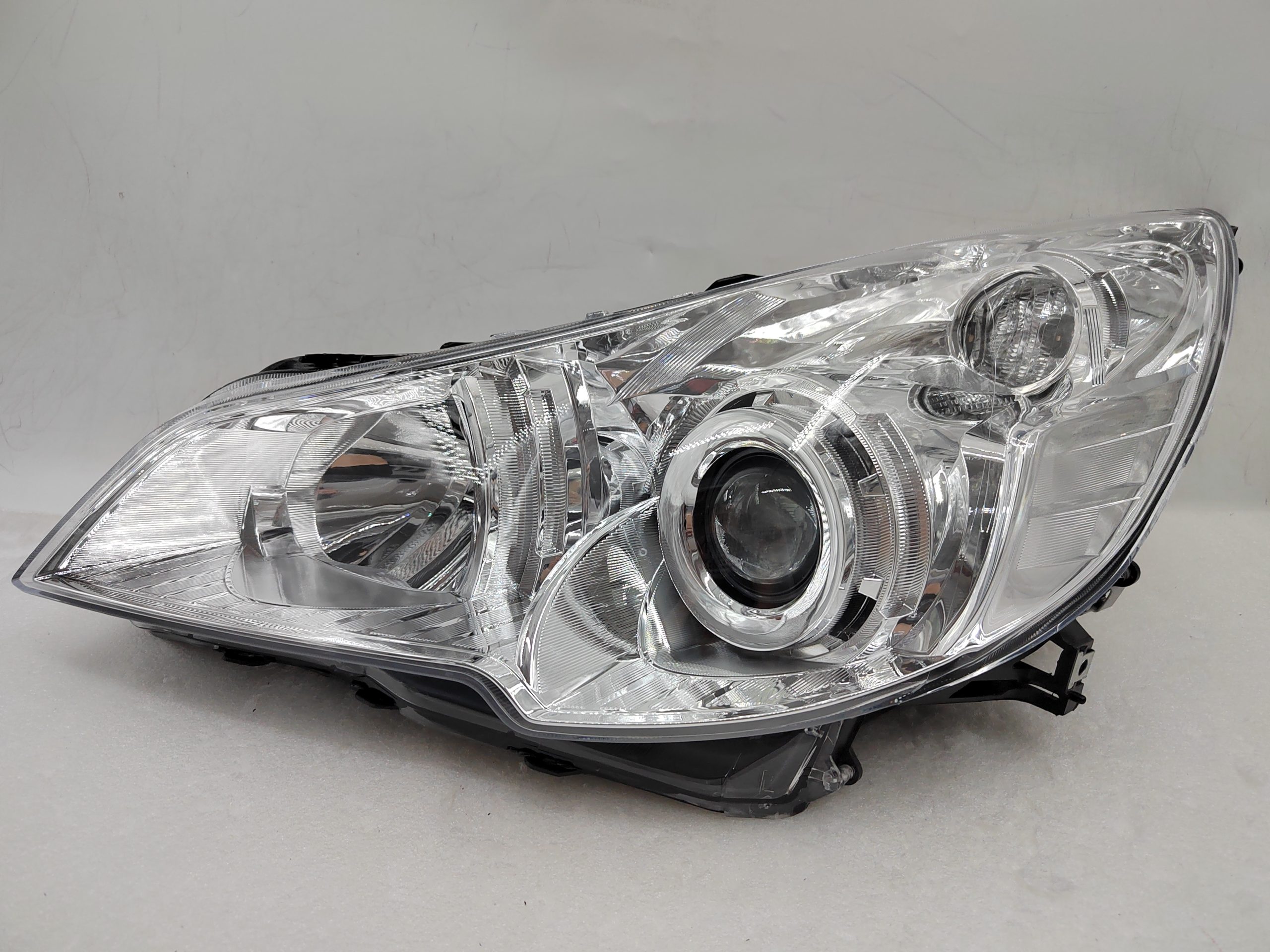 SUBARU OUTBACK 2010-2012 HALOGEN L.H.S HEADLIGHT ASSEMBLY