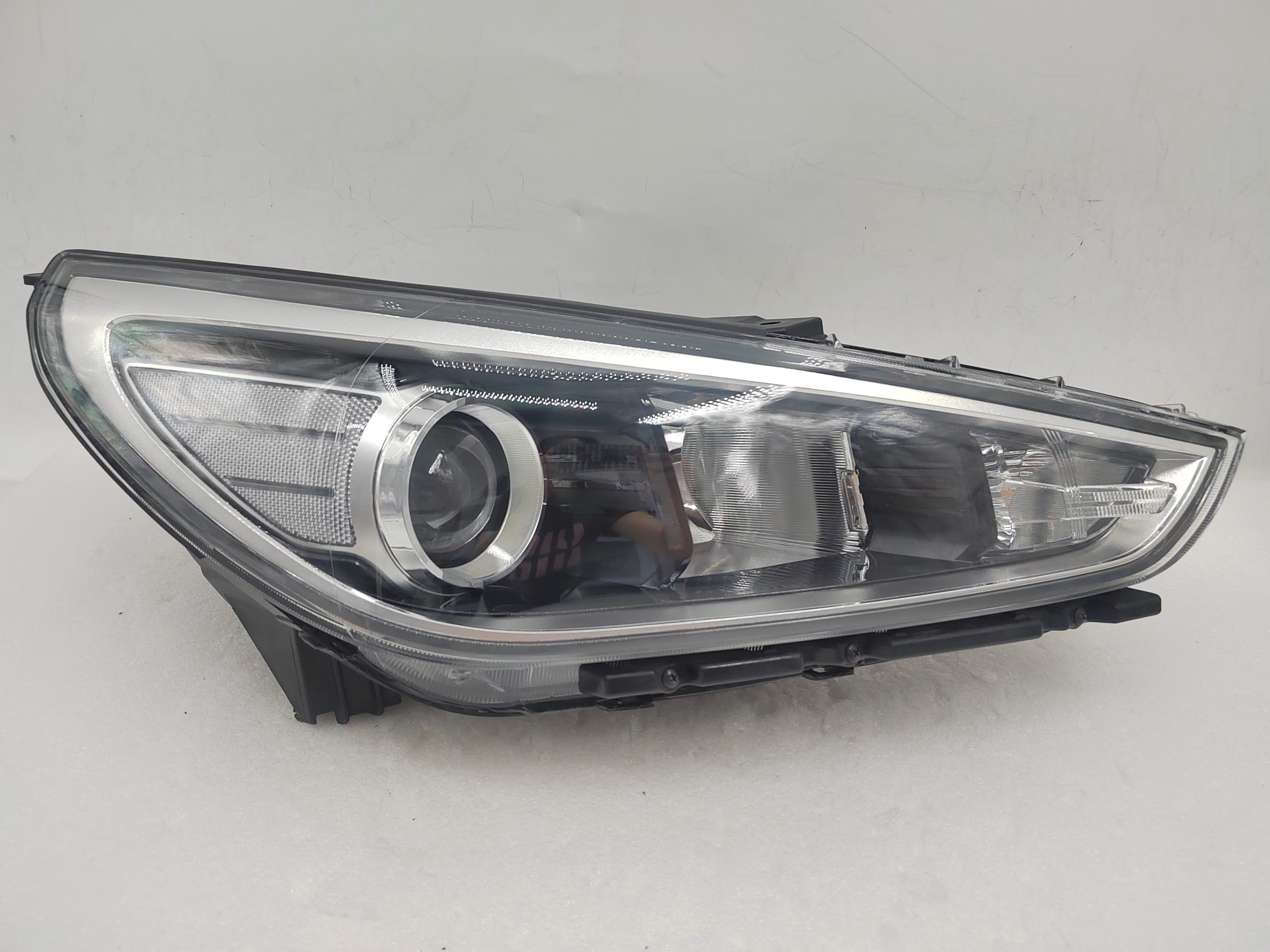 HYUNDAI I30 GO 2017-2019 HALOGEN R.H.S HEADLIGHT ASSEMBLY