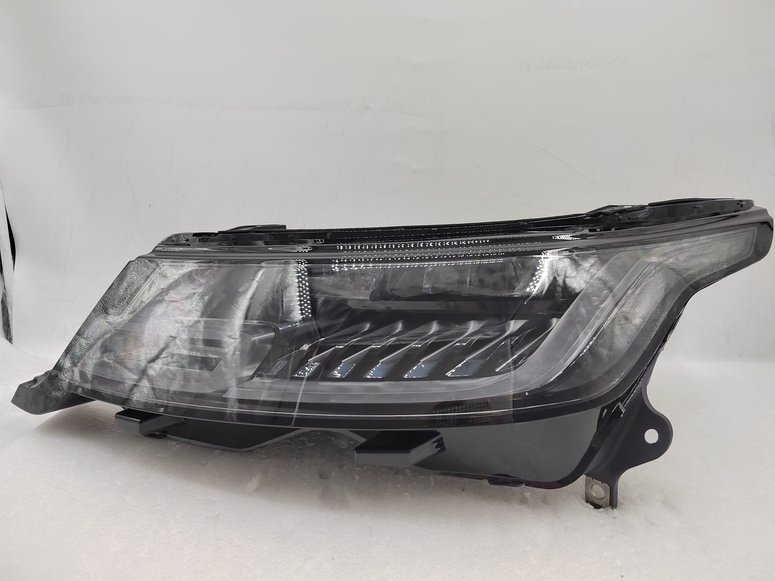 LAND ROVER RANGE ROVER SPORT 2018-2022 LED L.H.S HEADLIGHT ASSEMBLY