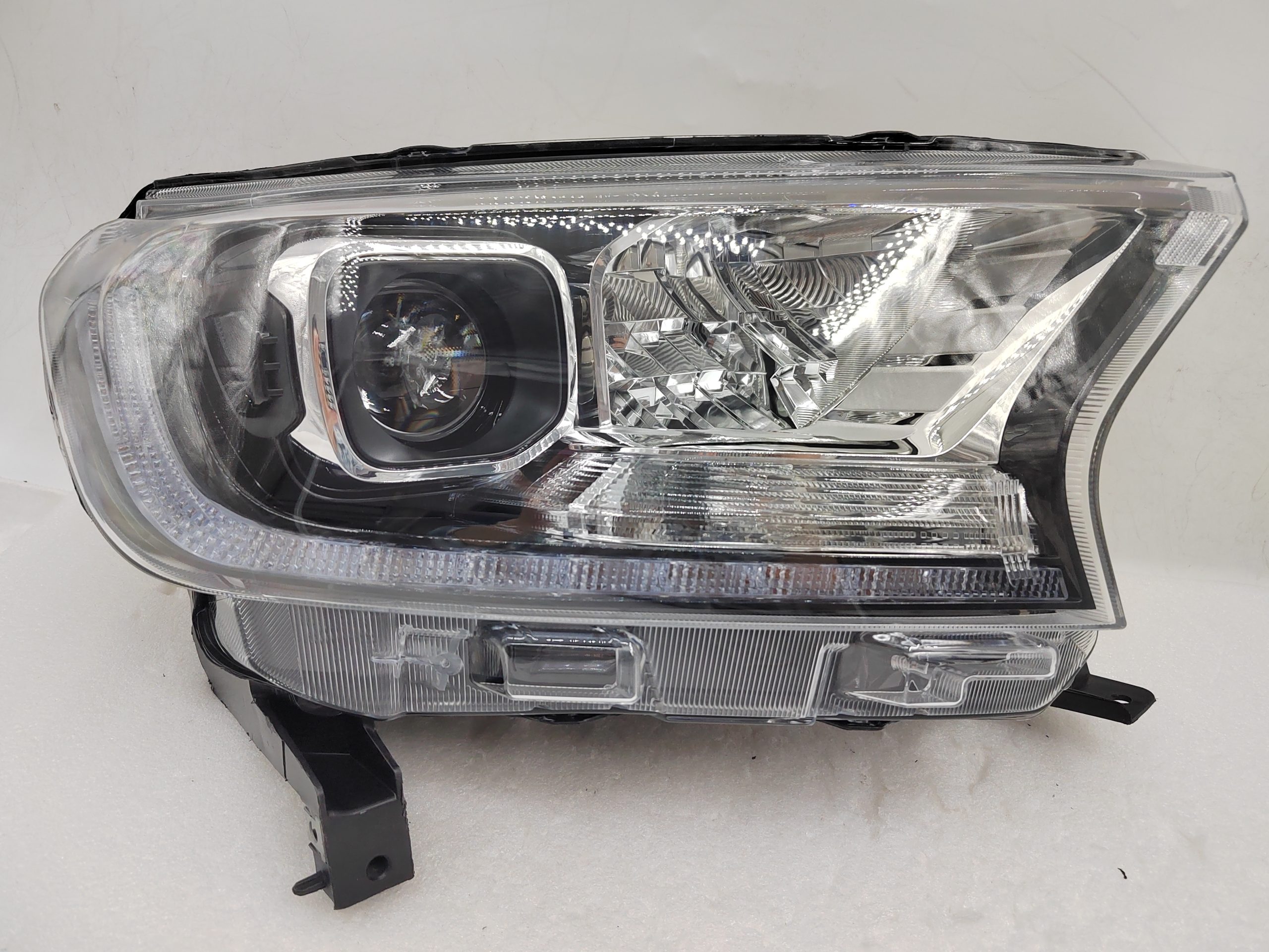 FORD EVEREST RANGER 2020-2021 LED R.H.S HEADLIGHT ASSEMBLY