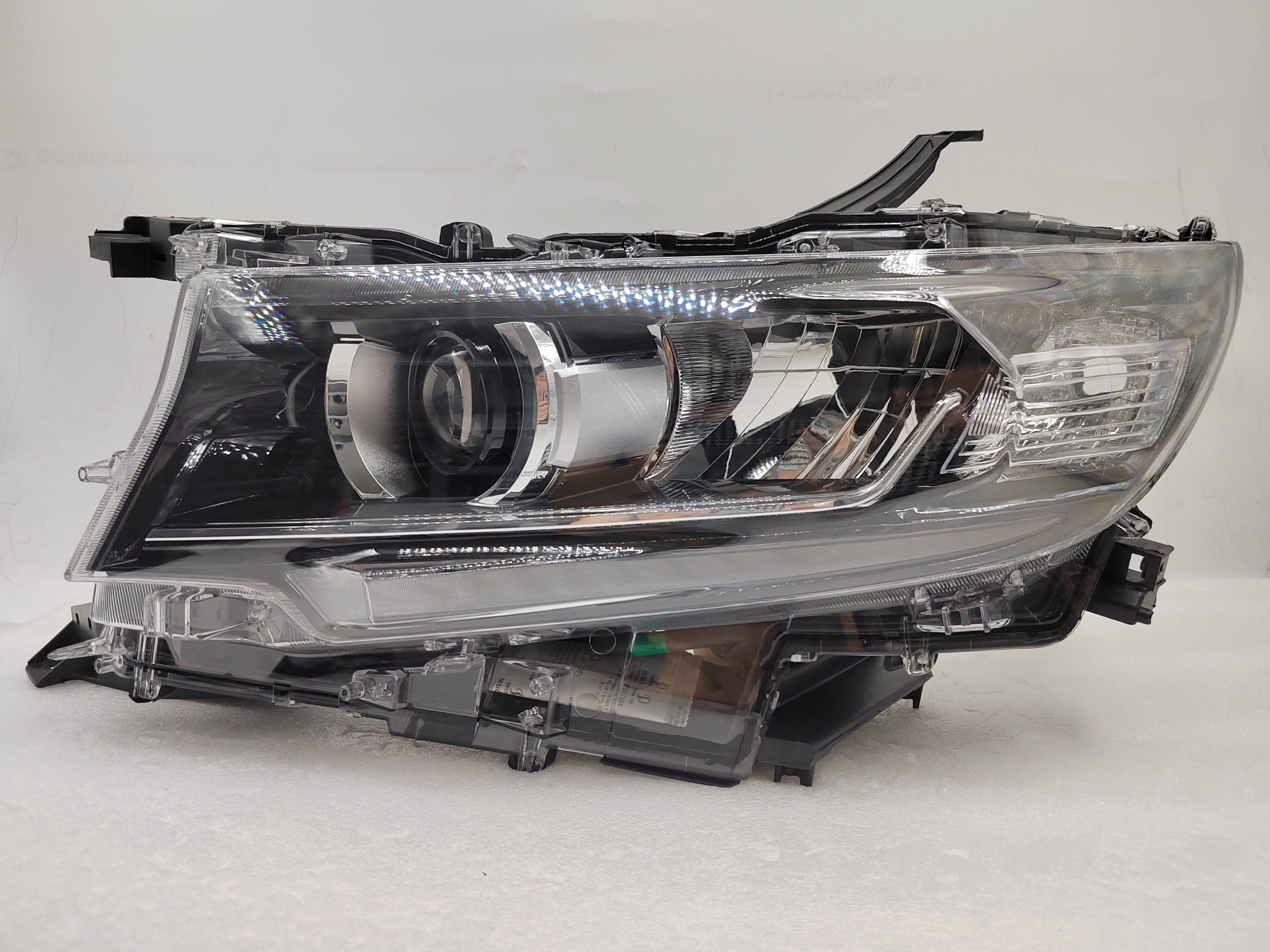 TOYOTA LANDCRUISER PRADO 150 GDJ150R 2018-2022 LED L.H.S HEADLIGHT ASSEMBLY