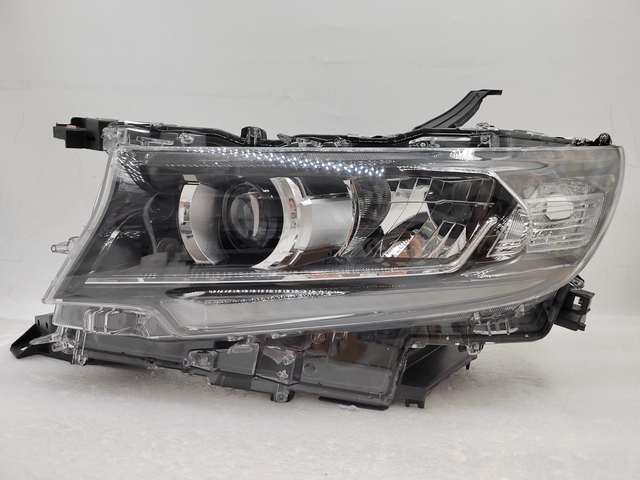 TOYOTA LANDCRUISER PRADO 150 GDJ150R 2018-2022 LED L.H.S HEADLIGHT ASSEMBLY