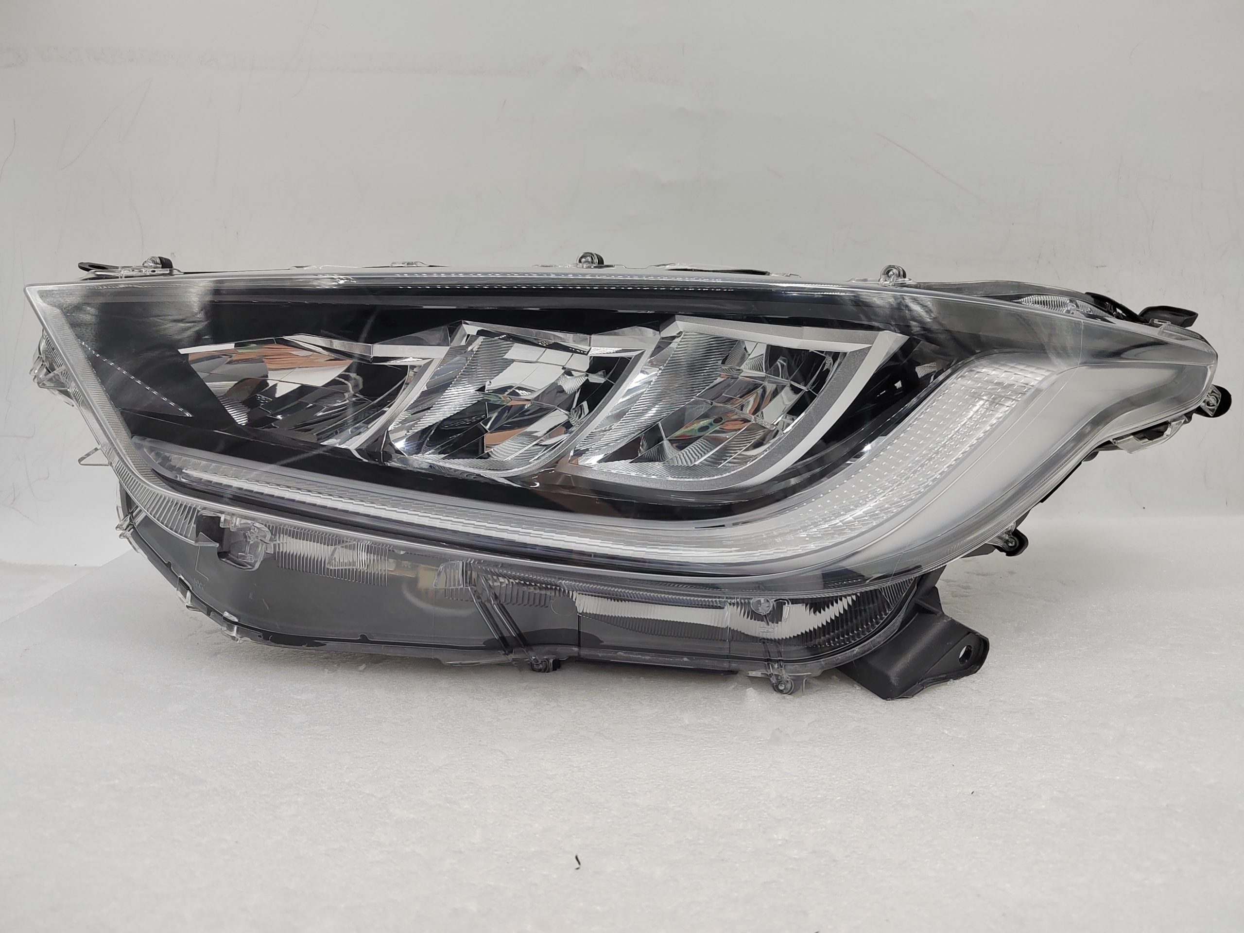TOYOTA YARIS 2020-2023 LED L.H.S HEADLIGHT ASSEMBLY