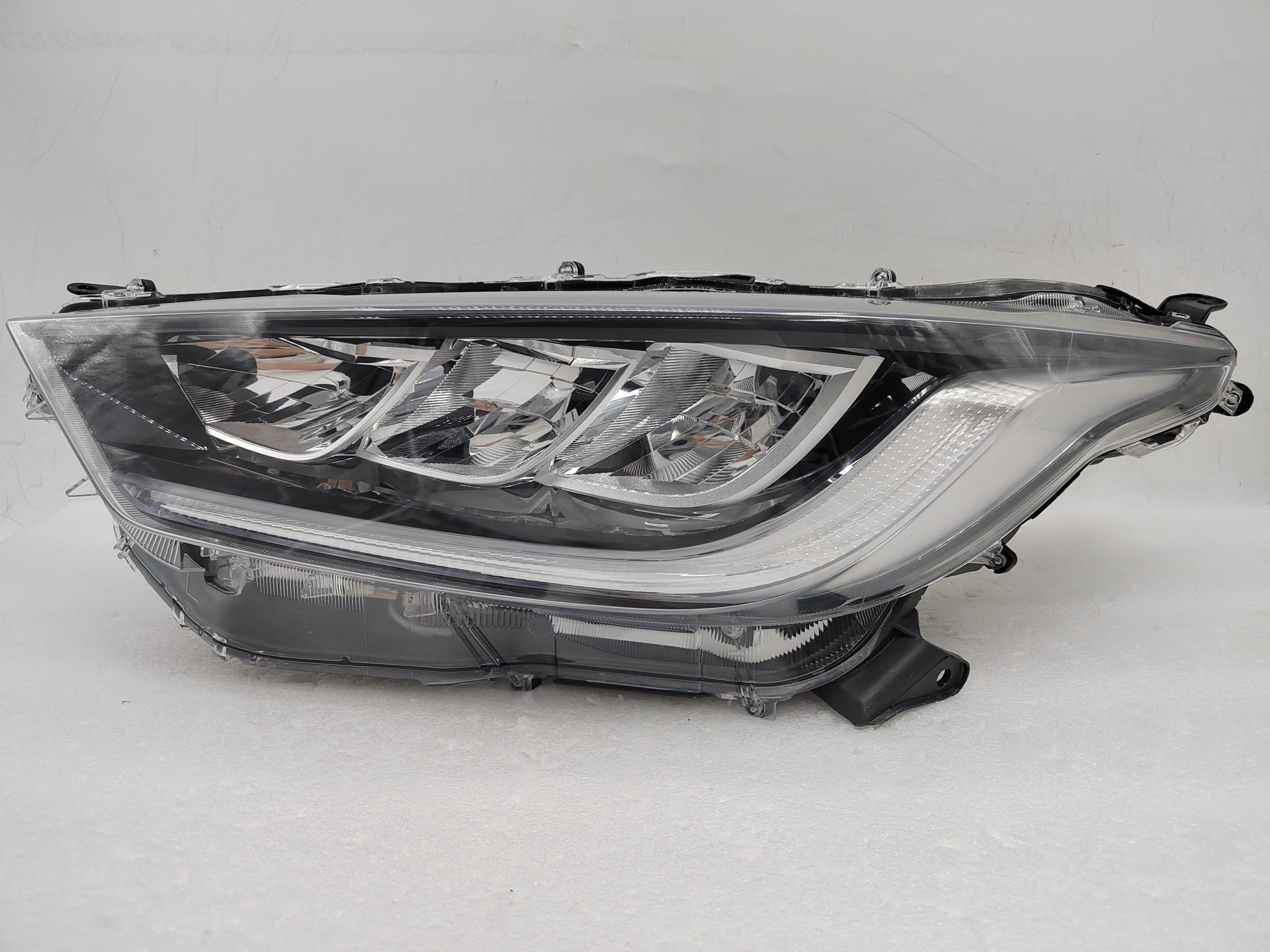 TOYOTA YARIS 2020-2023 LED L.H.S HEADLIGHT ASSEMBLY