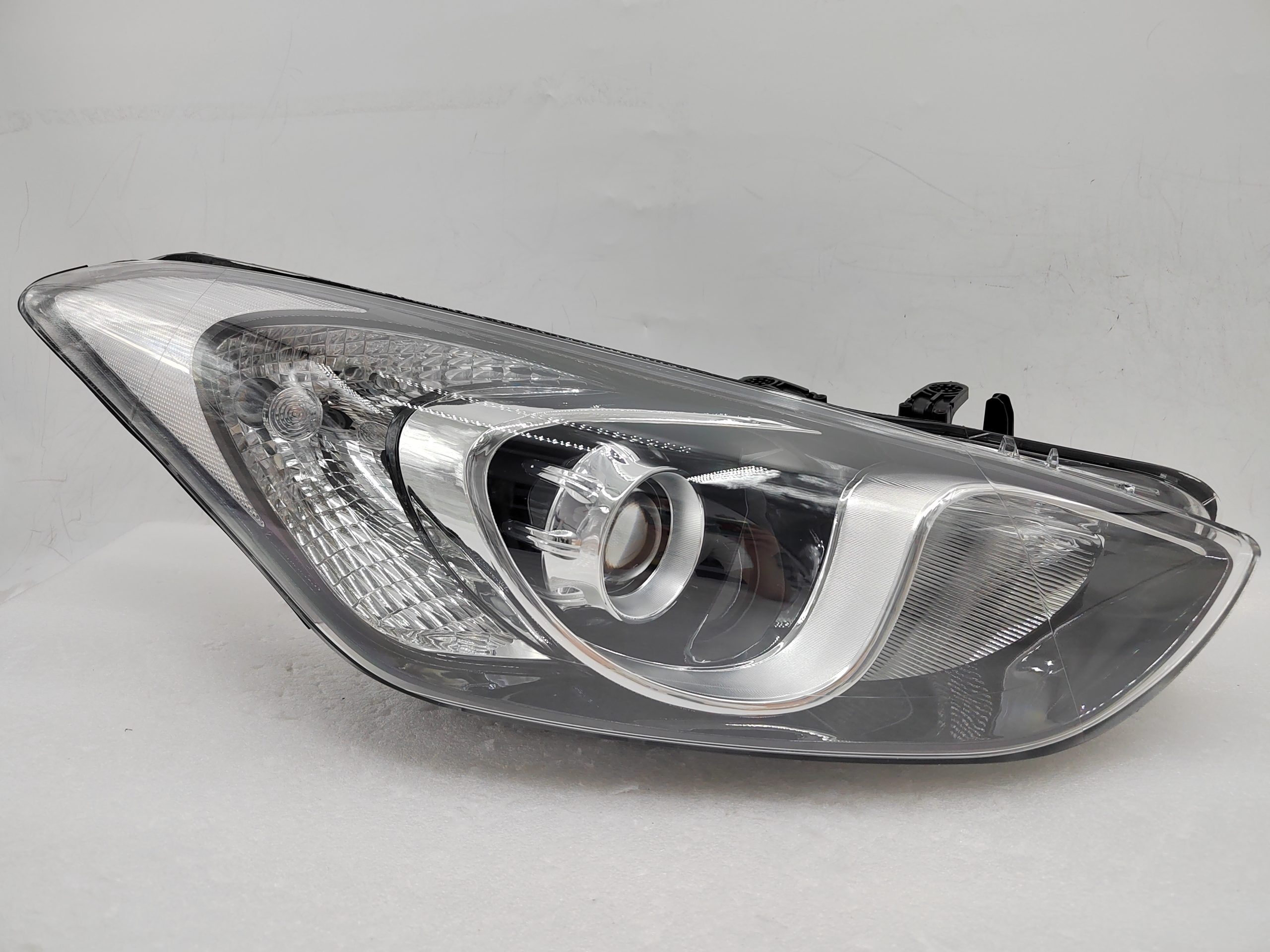 HYUNDAI I30 GD 2012-2016 XENON R.H.S HEADLIGHT ASSEMBLY