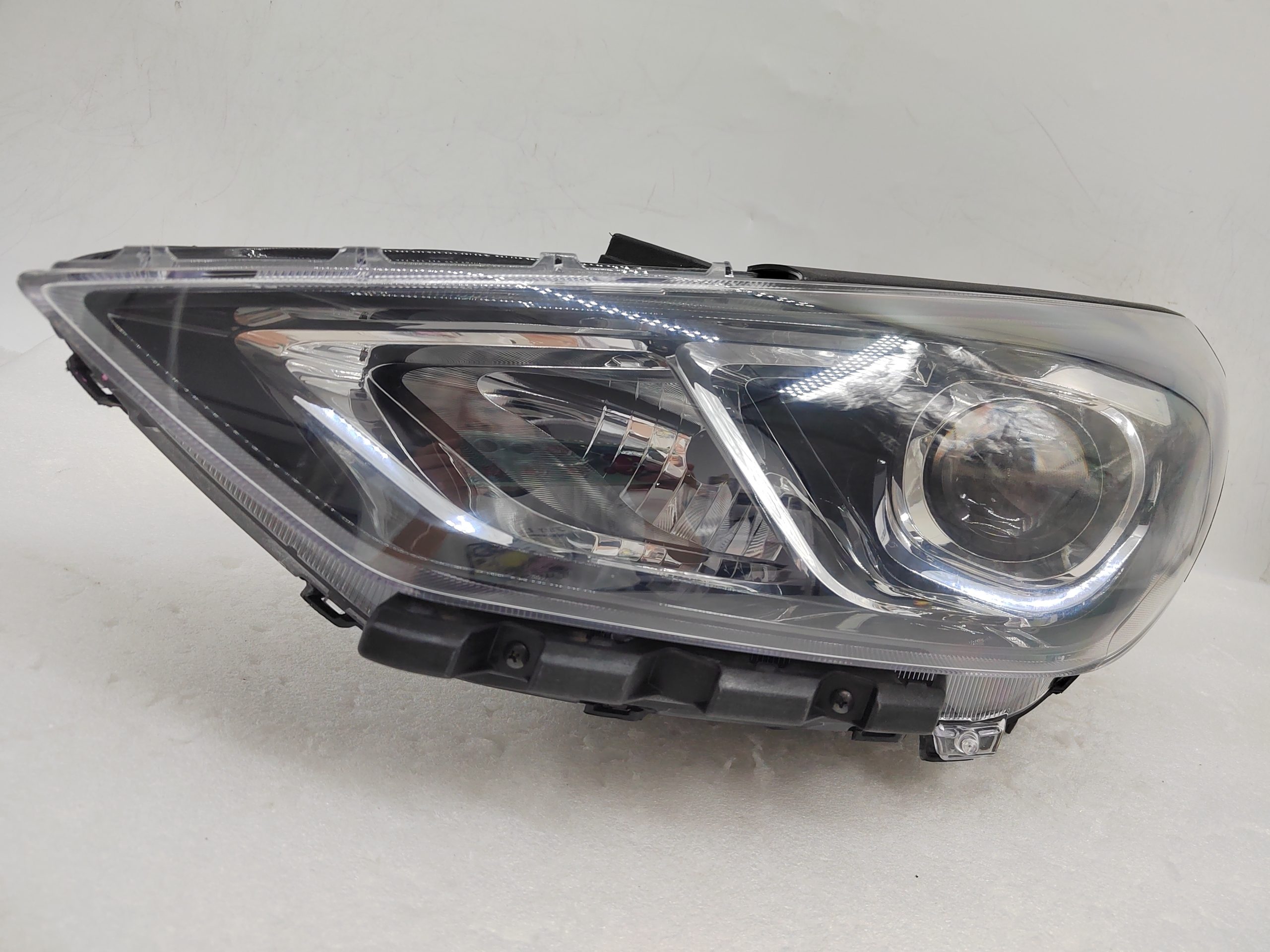 HYUNDAI I30 HATCH 2020-2023 HALOGEN L.H.S HEADLIGHT ASSEMBLY