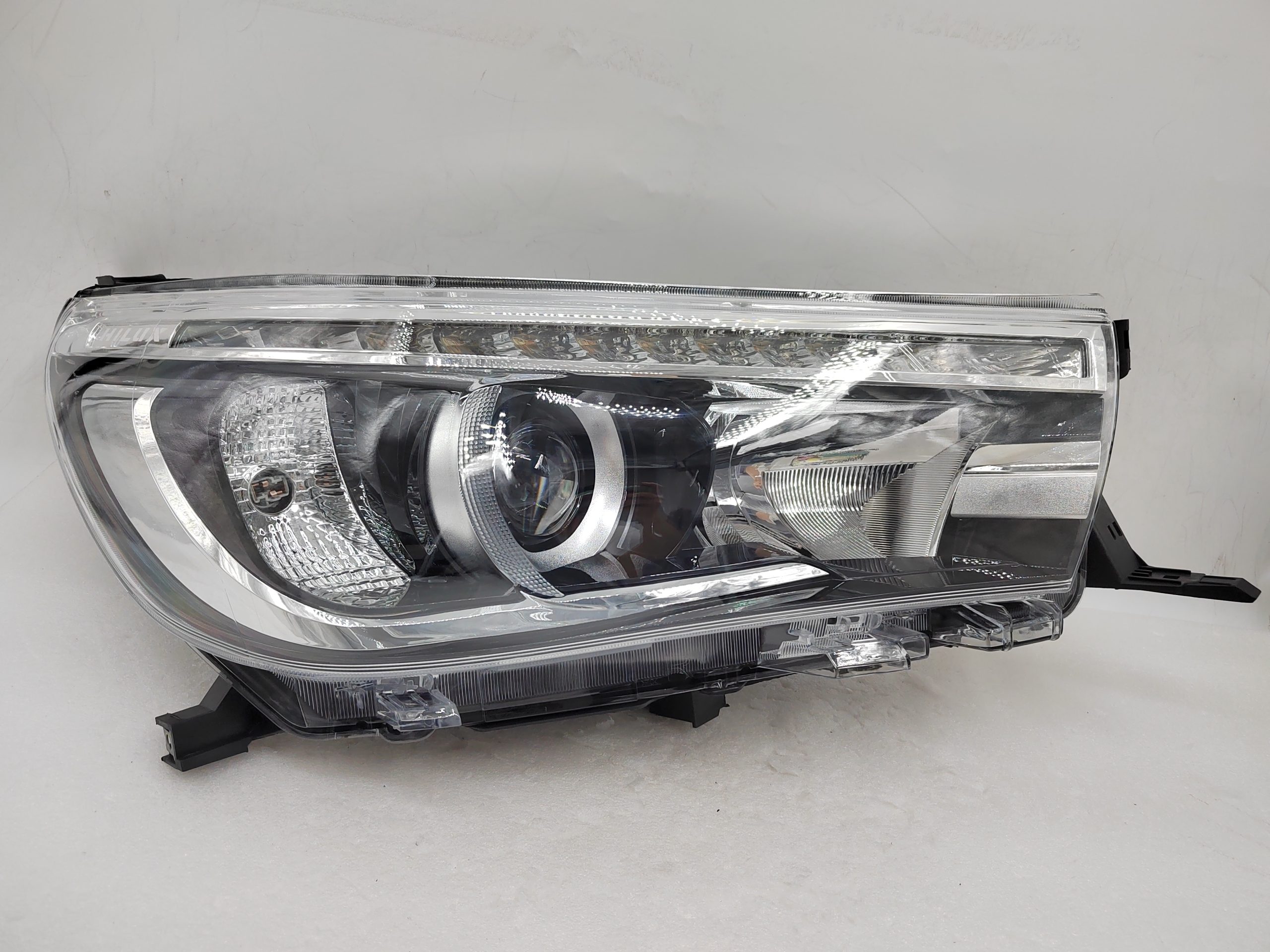 TOYOTA HILUX REVO 2015-2019 LED R.H.S HEADLIGHT ASSEMBLY