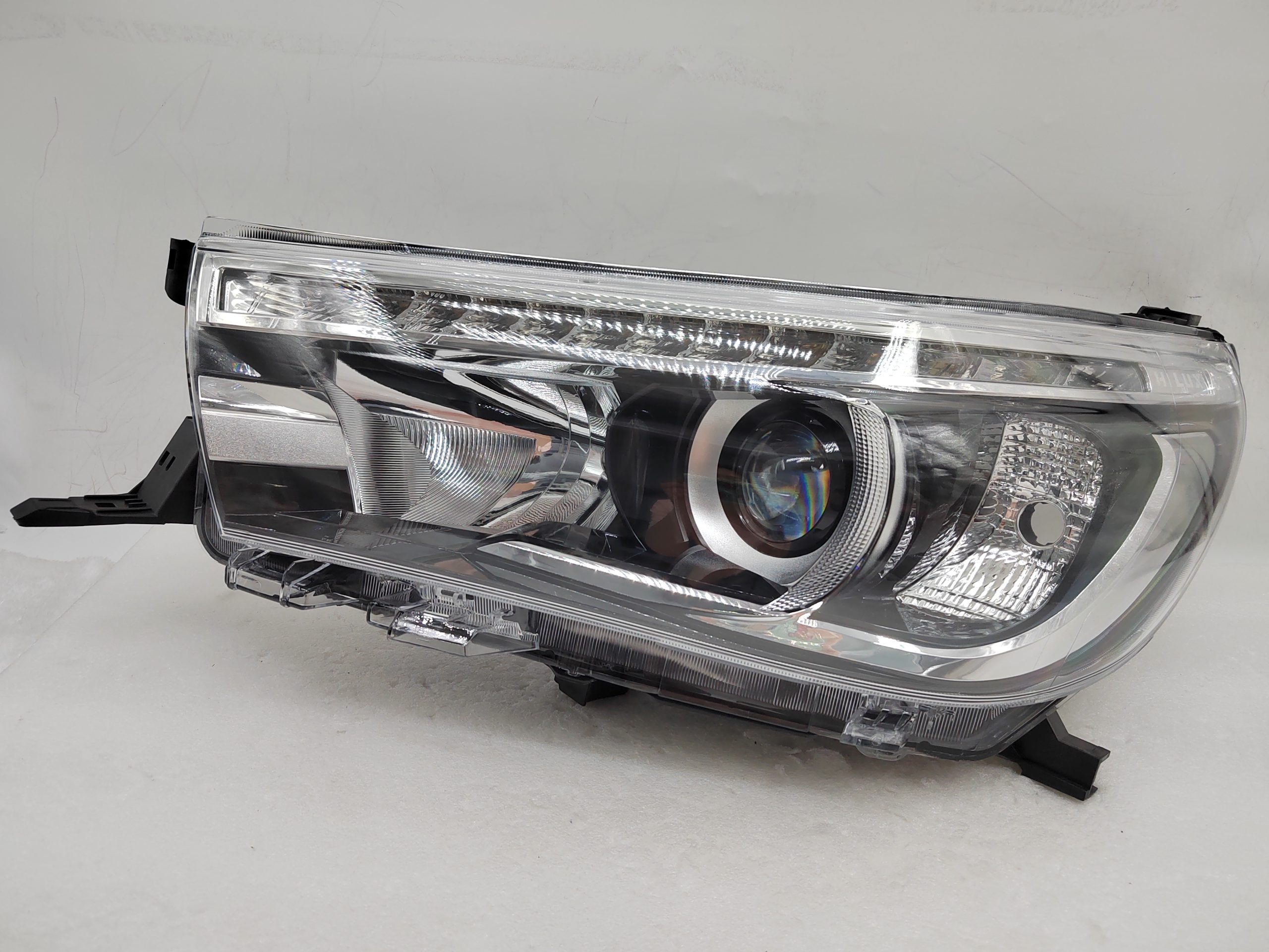TOYOTA HILUX REVO 2015-2019 LED L.H.S HEADLIGHT ASSEMBLY