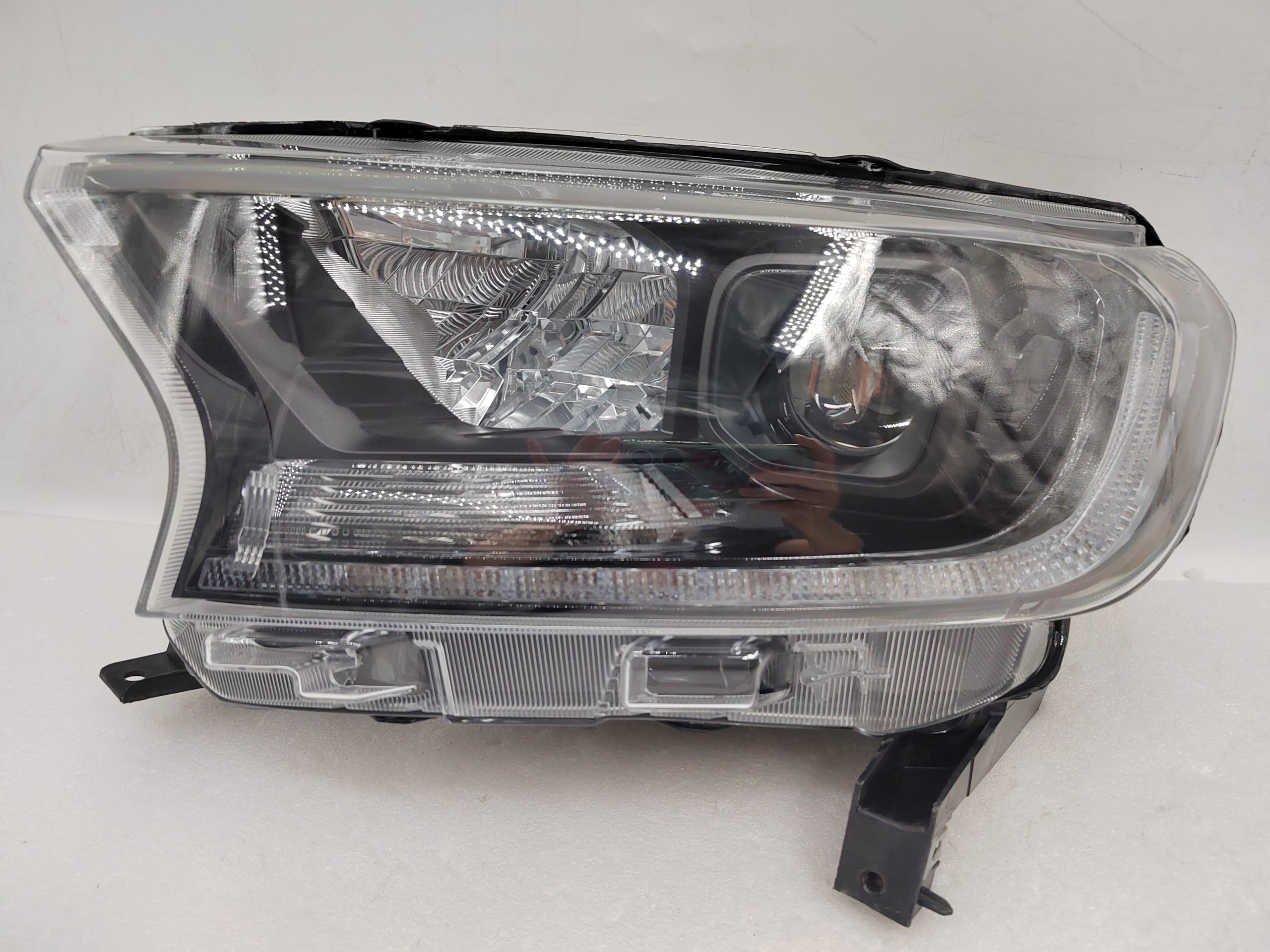 FORD EVEREST RANGER 2020-2021 LED L.H.S HEADLIGHT ASSEMBLY