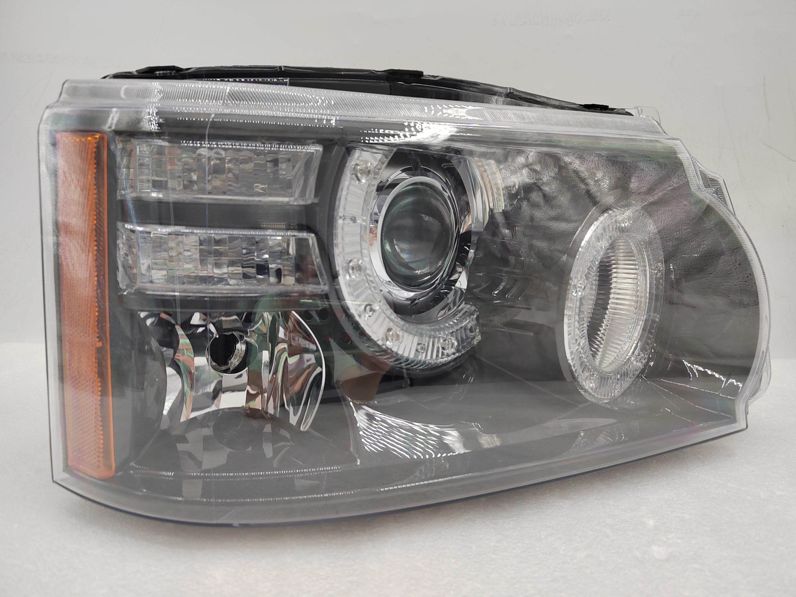 LAND ROVER RANGE ROVER SPORT 2010-2013 XENON R.H.S HEADLIGHT ASSEMBLY