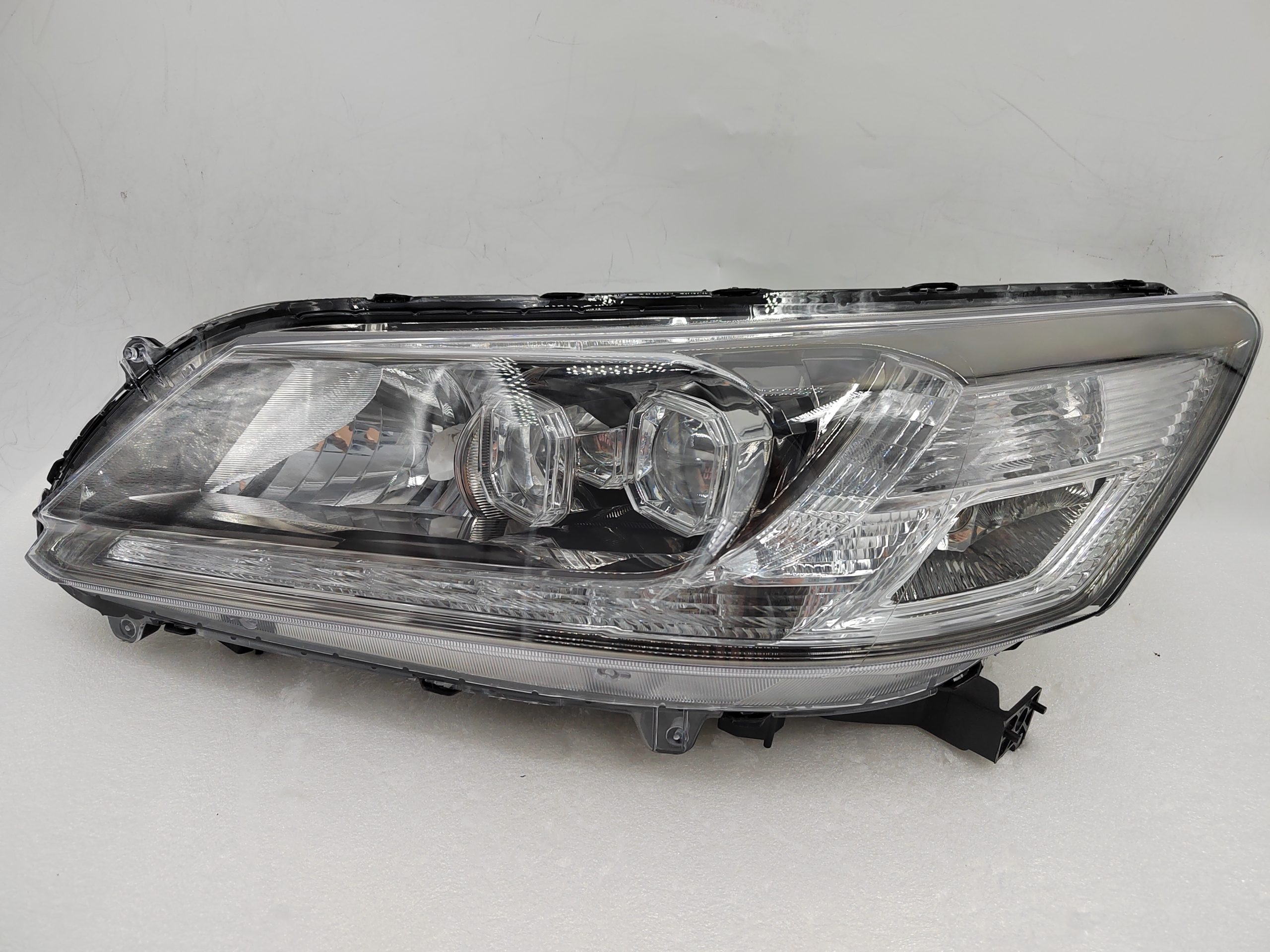 HONDA ACCORD HYBRID CR6 2013-2015 LED L.H.S HEADLIGHT ASSEMBLY