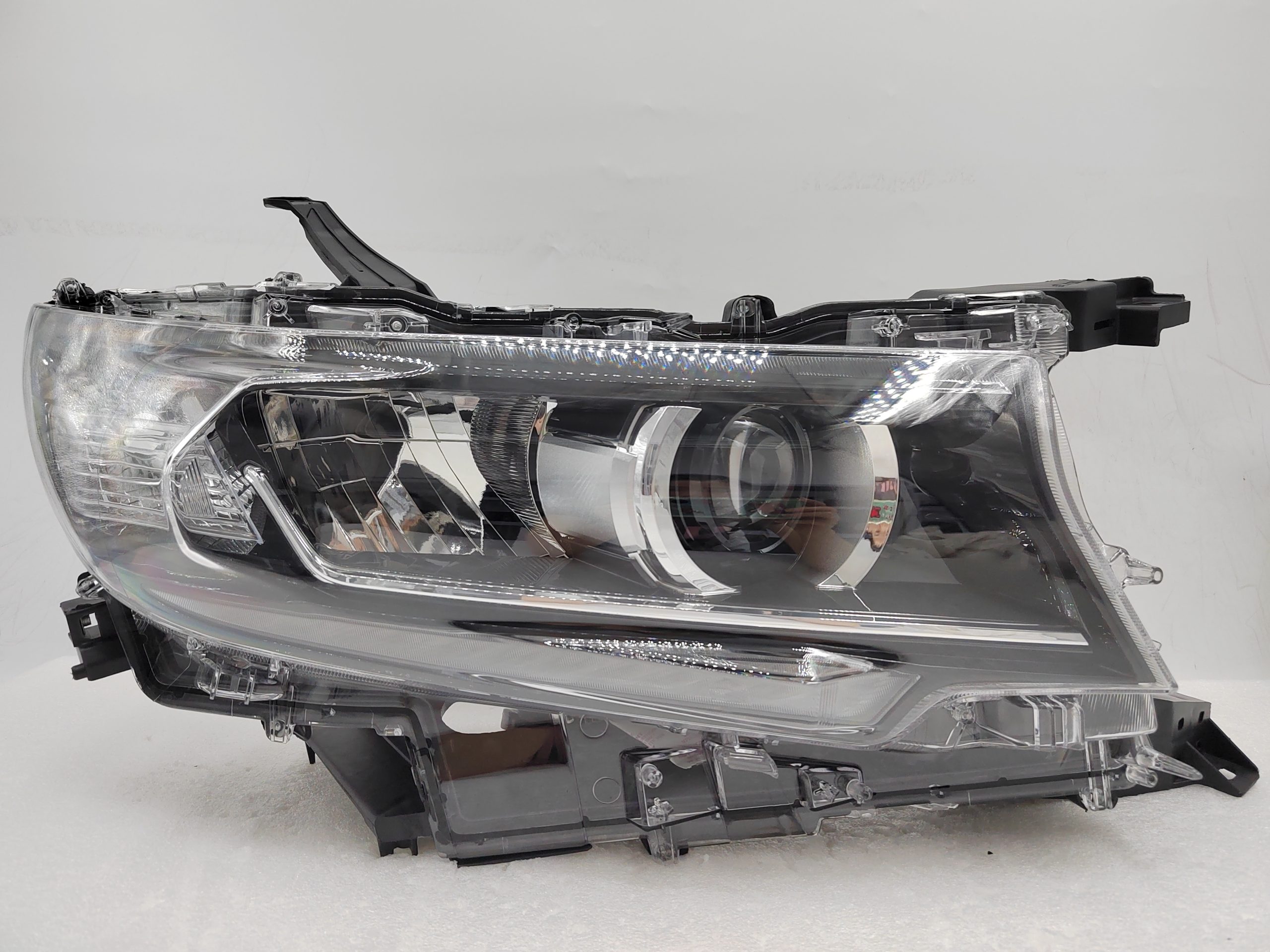 TOYOTA LANDCRUISER PRADO 150 GDJ150R 2018-2022 LED R.H.S HEADLIGHT ASSEMBLY