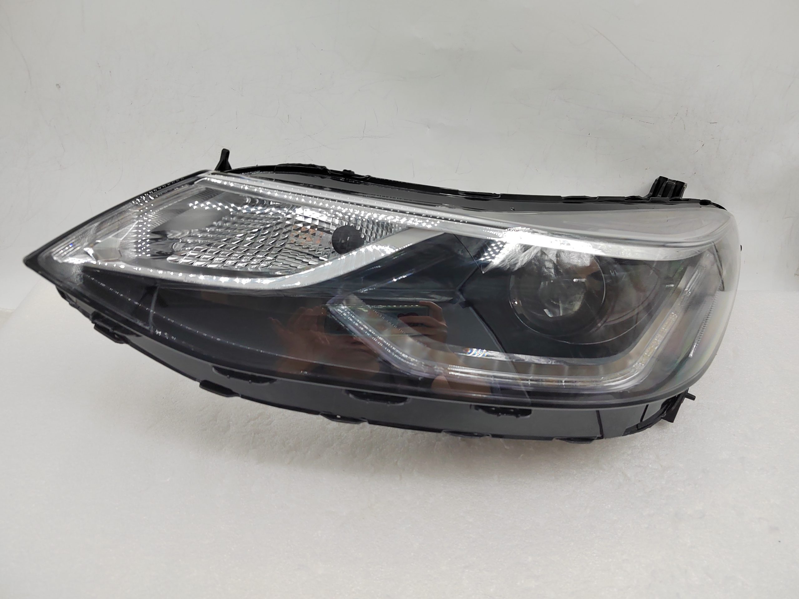 HOLDEN CRUZE 2021-2022 HALOGEN L.H.S HEADLIGHT ASSEMBLY