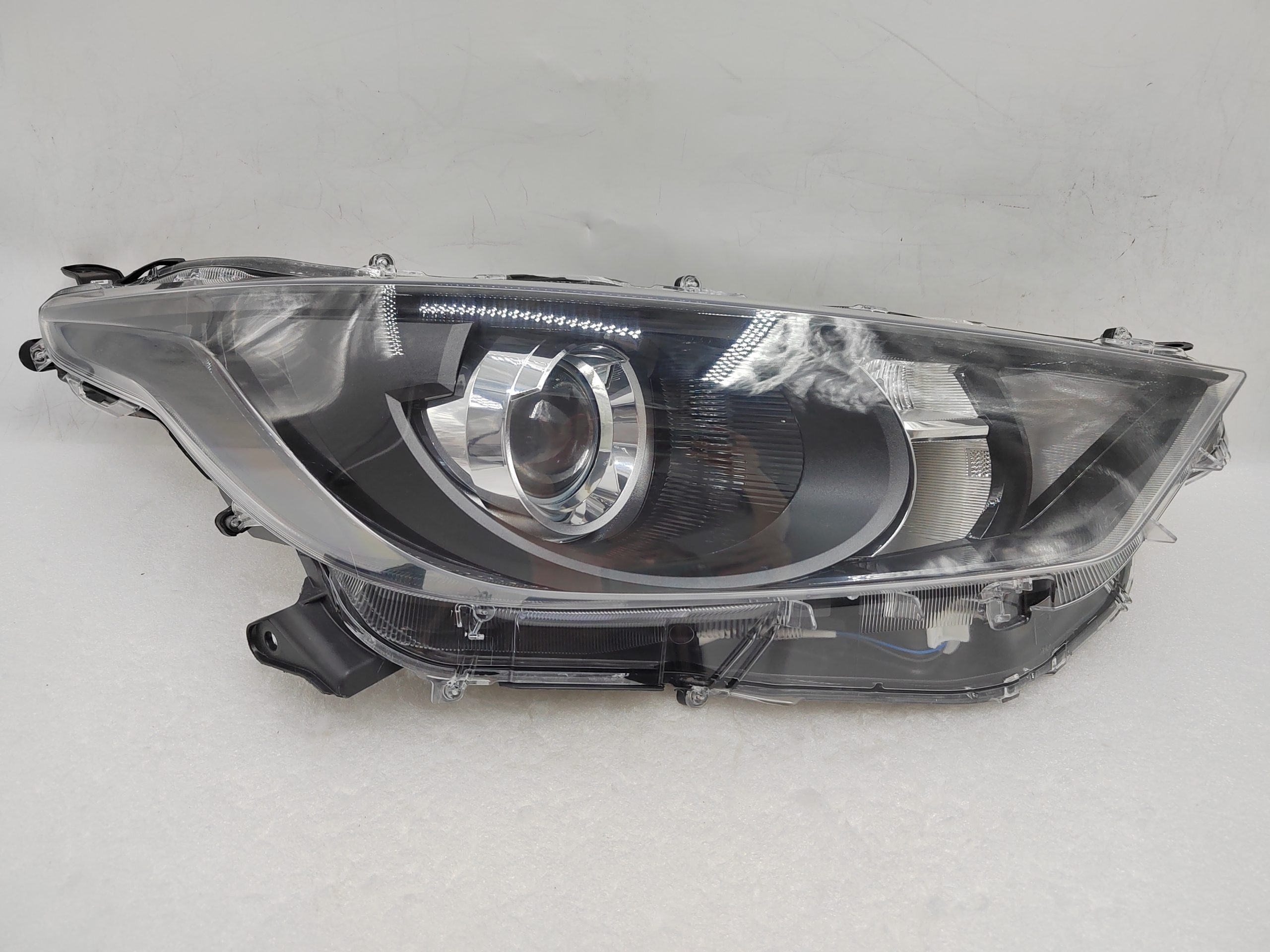 TOYOTA YARIS 2020-2023 HALOGEN R.H.S HEADLIGHT ASSEMBLY