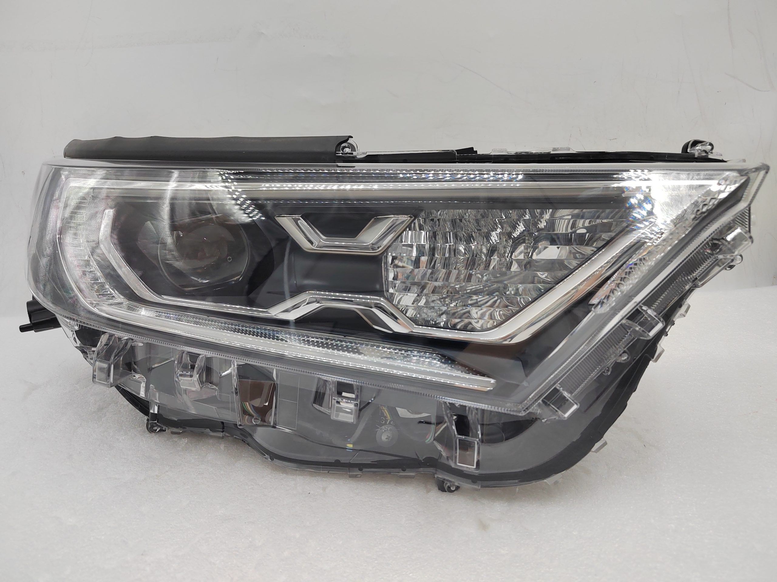 TOYOTA RAV4 V XA50 2019-2021 LED R.H.S HEADLIGHT ASSEMBLY