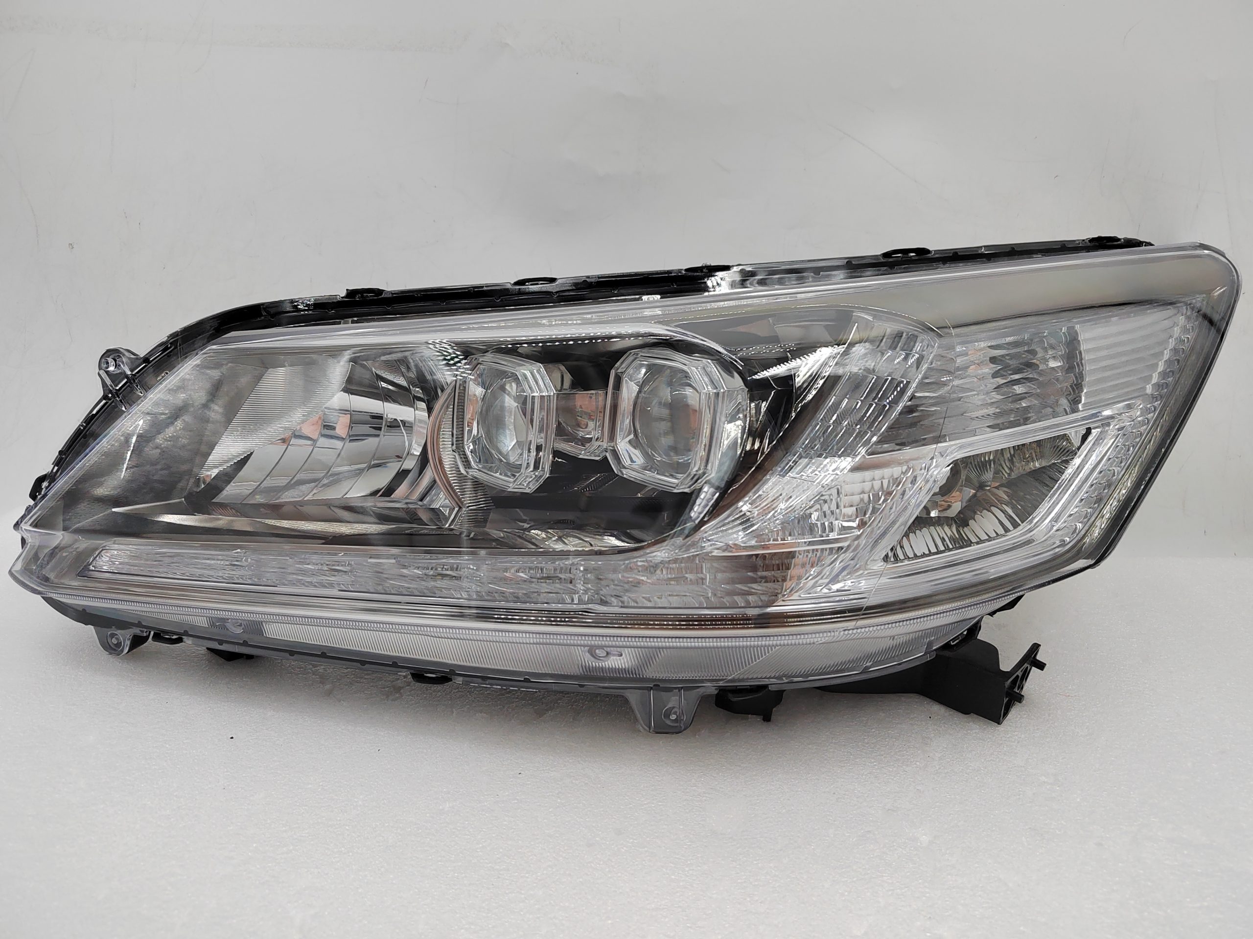 HONDA ACCORD HYBRID CR6 2013-2015 LED L.H.S HEADLIGHT ASSEMBLY