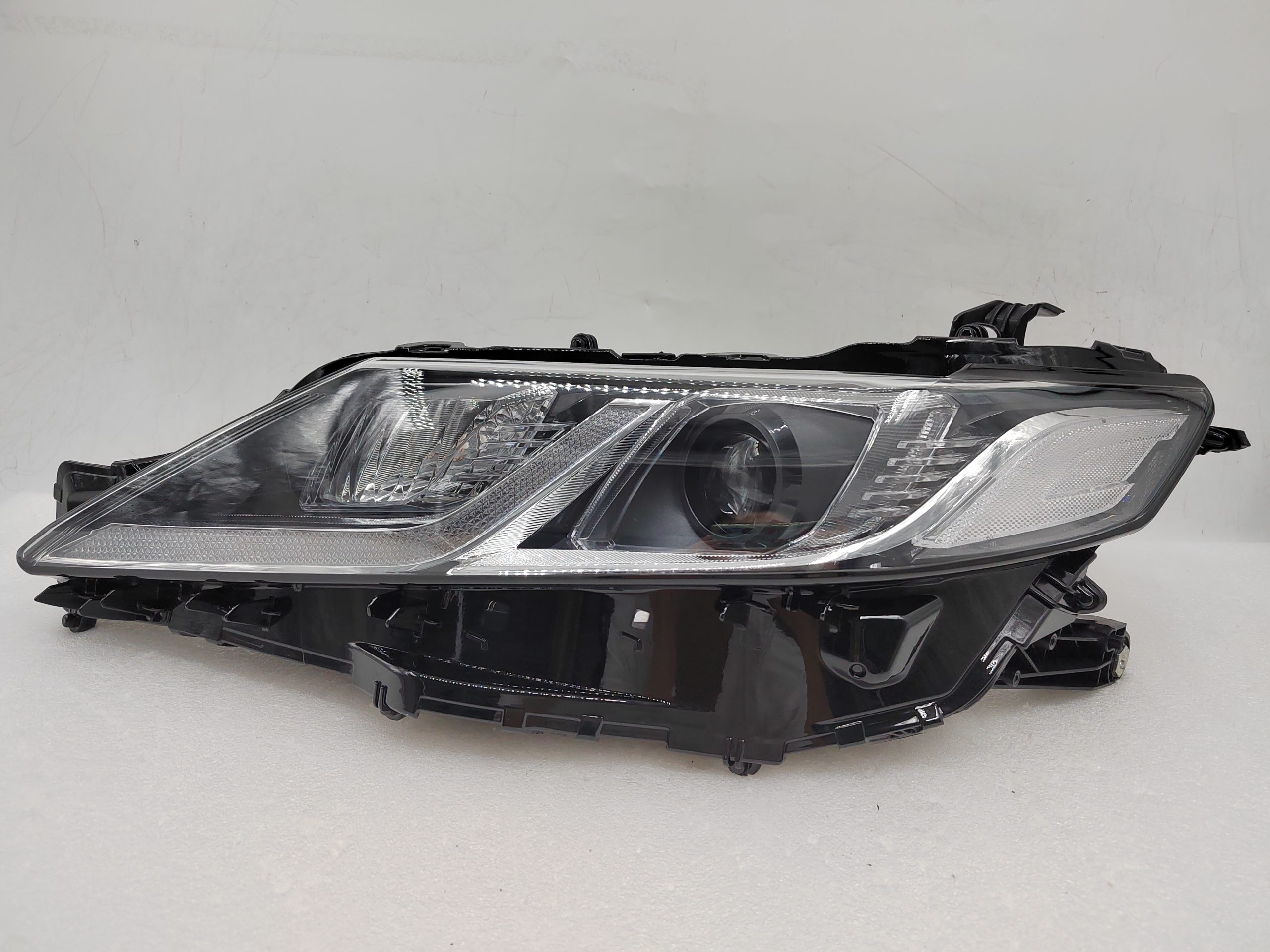 TOYOTA CAMRY ACV70 2018-2022 LED L.H.S HEADLIGHT ASSEMBLY