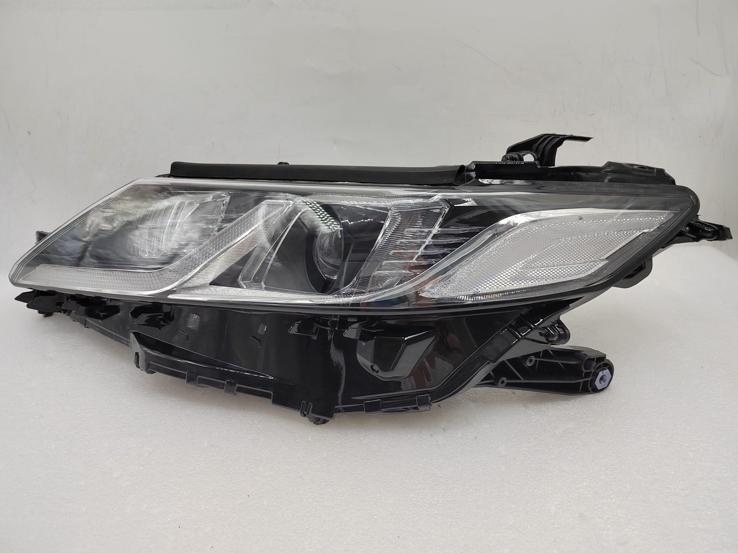 TOYOTA CAMRY ACV70 2018-2022 LED L.H.S HEADLIGHT ASSEMBLY
