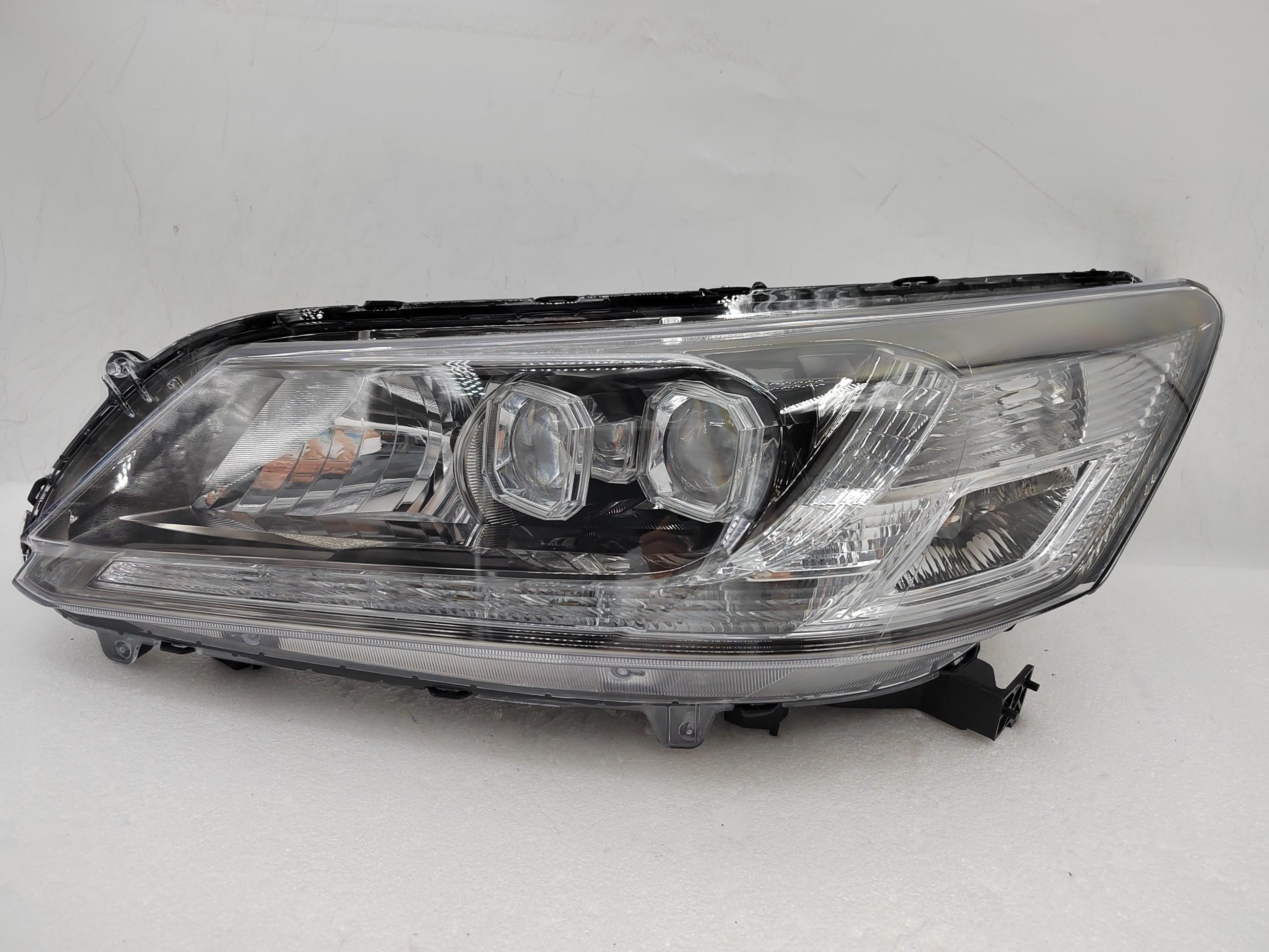 HONDA ACCORD HYBRID CR6 2013-2015 LED L.H.S HEADLIGHT ASSEMBLY