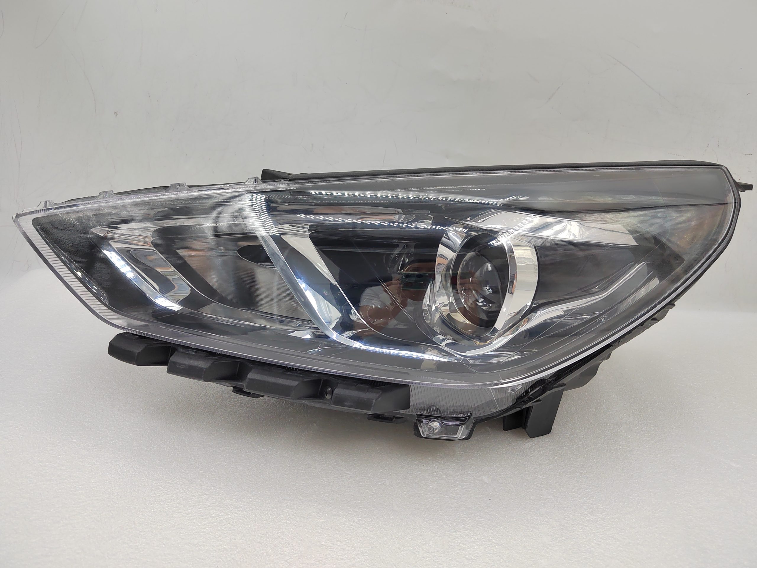 HYUNDAI I30 HATCH 2020-2023 HALOGEN L.H.S HEADLIGHT ASSEMBLY