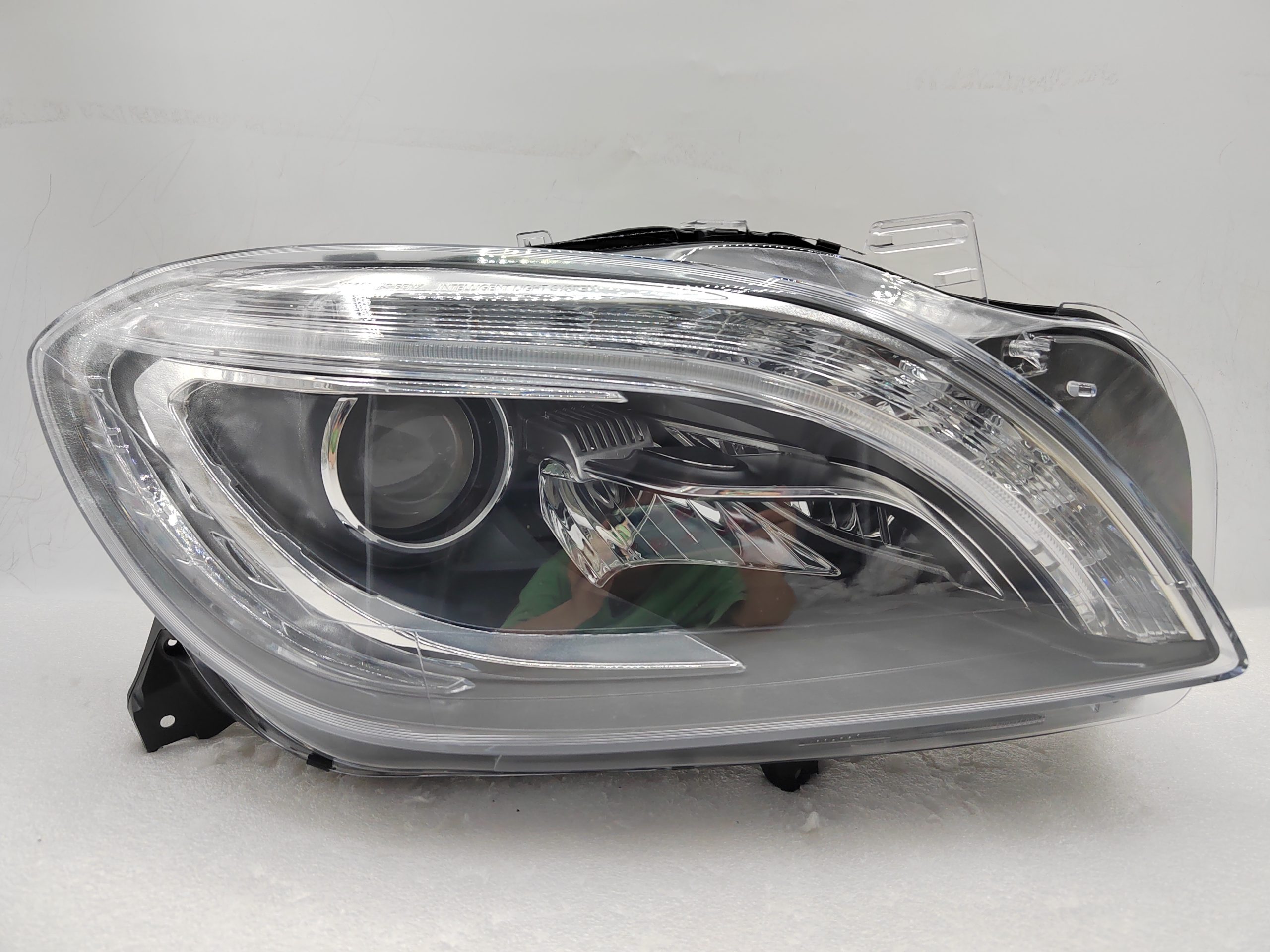 MERCEDES-BENZ ML-CLASS W166 2011-2015 XENON R.H.S HEADLIGHT ASSEMBLY