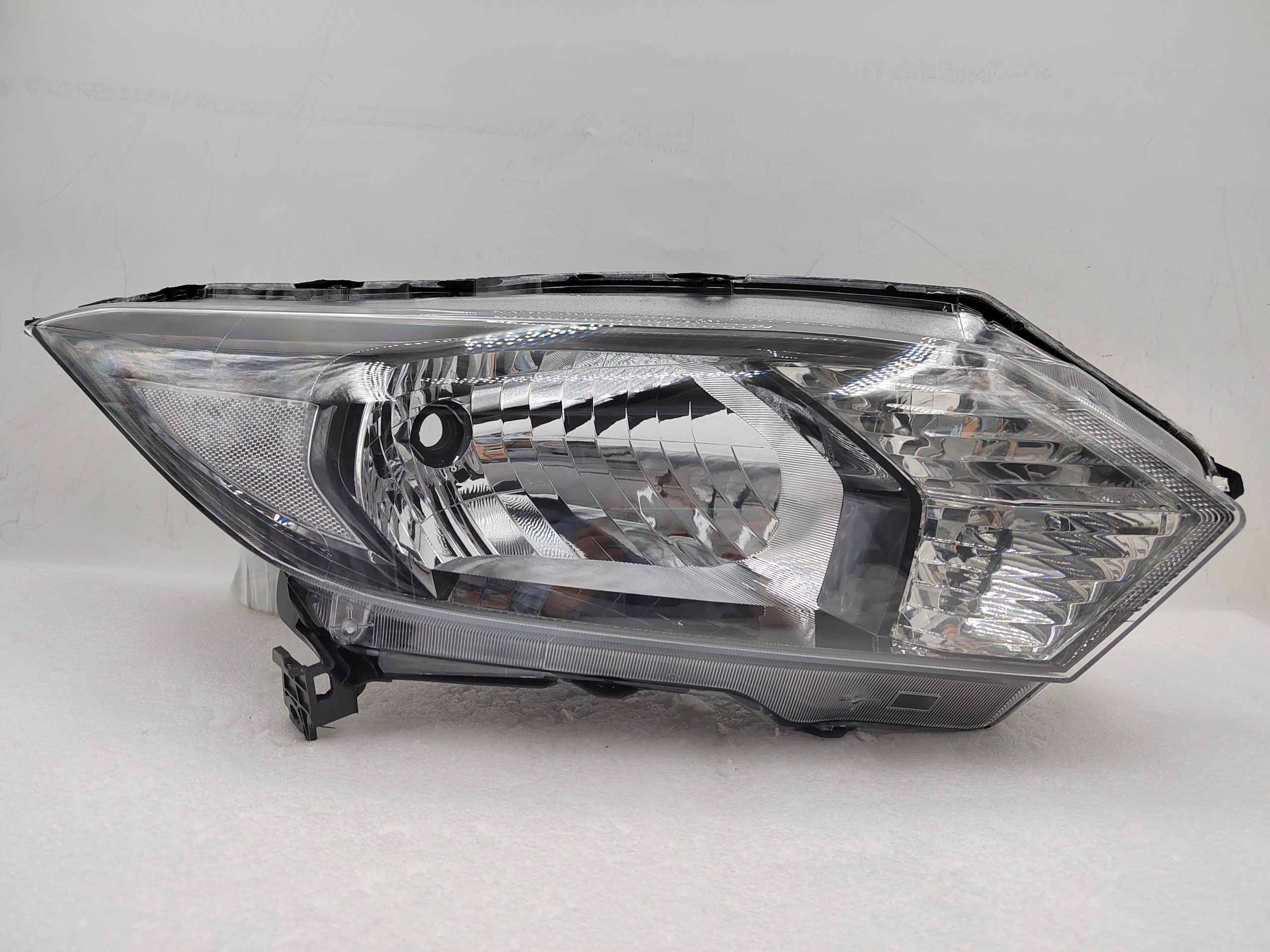 HONDA HR-V 2015-2018 HALOGEN R.H.S HEADLIGHT ASSEMBLY