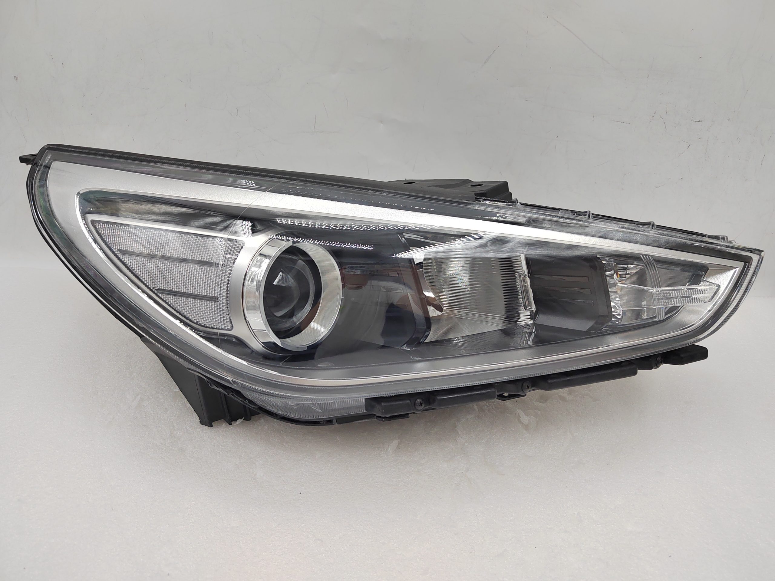 HYUNDAI I30 GO 2017-2019 HALOGEN R.H.S HEADLIGHT ASSEMBLY