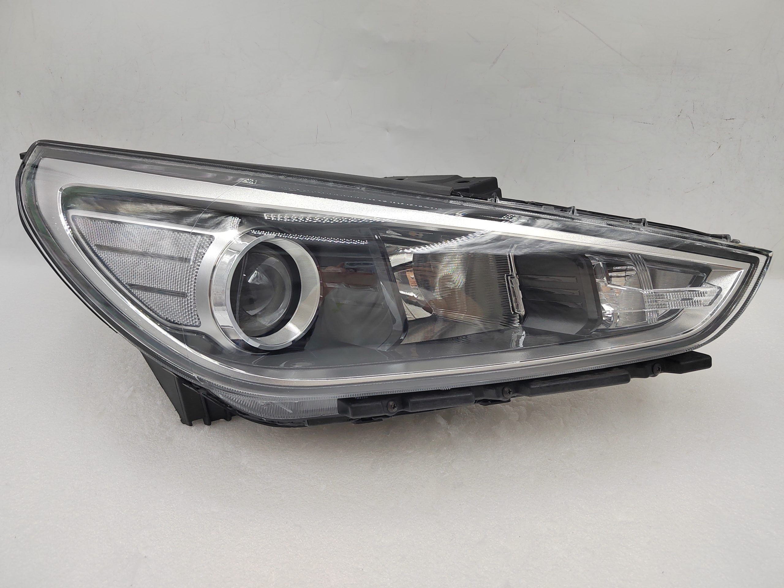 HYUNDAI I30 GO 2017-2019 HALOGEN R.H.S HEADLIGHT ASSEMBLY