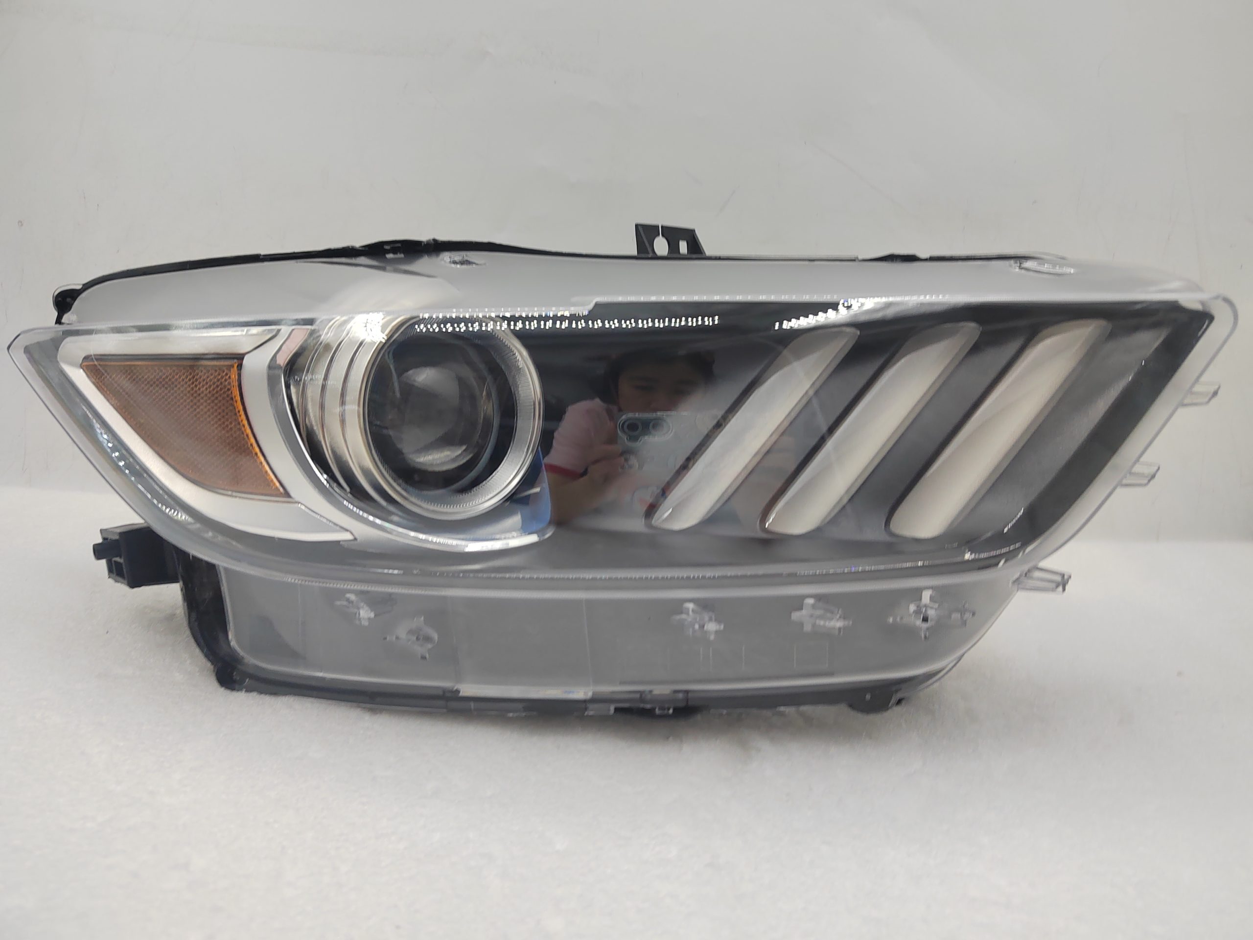 FORD MUSTANG 2015-2017 XENON R.H.S HEADLIGHT ASSEMBLY