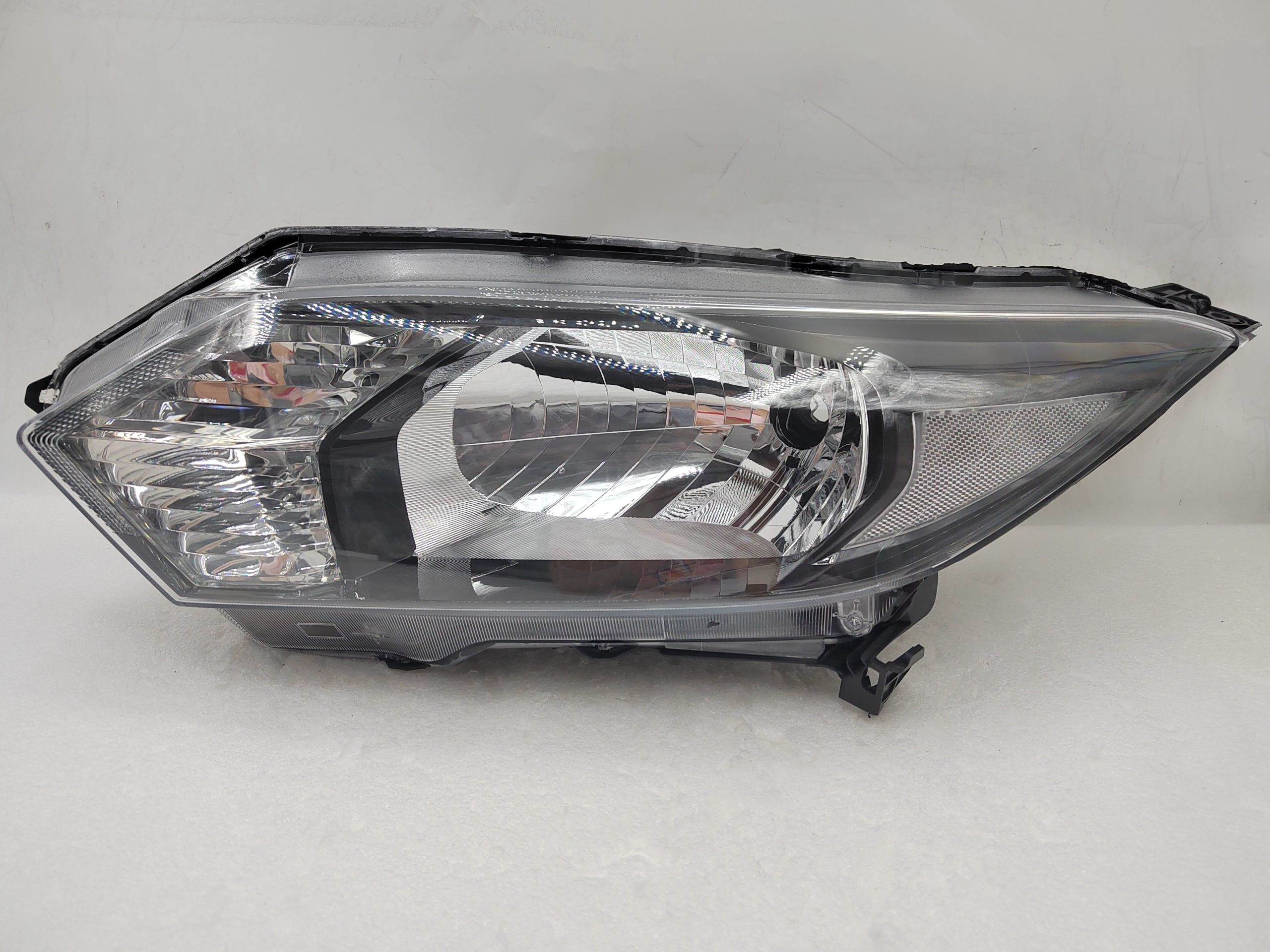 HONDA HR-V 2015-2018 HALOGEN L.H.S HEADLIGHT ASSEMBLY