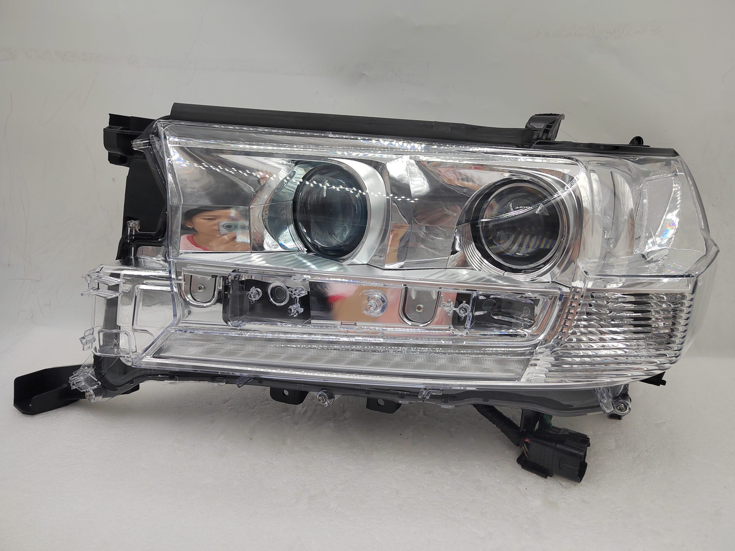 TOYOTA LANDCRUISER 200 SERIES VDJ200R 2016-2021 LED L.H.S HEADLIGHT ASSEMBLY