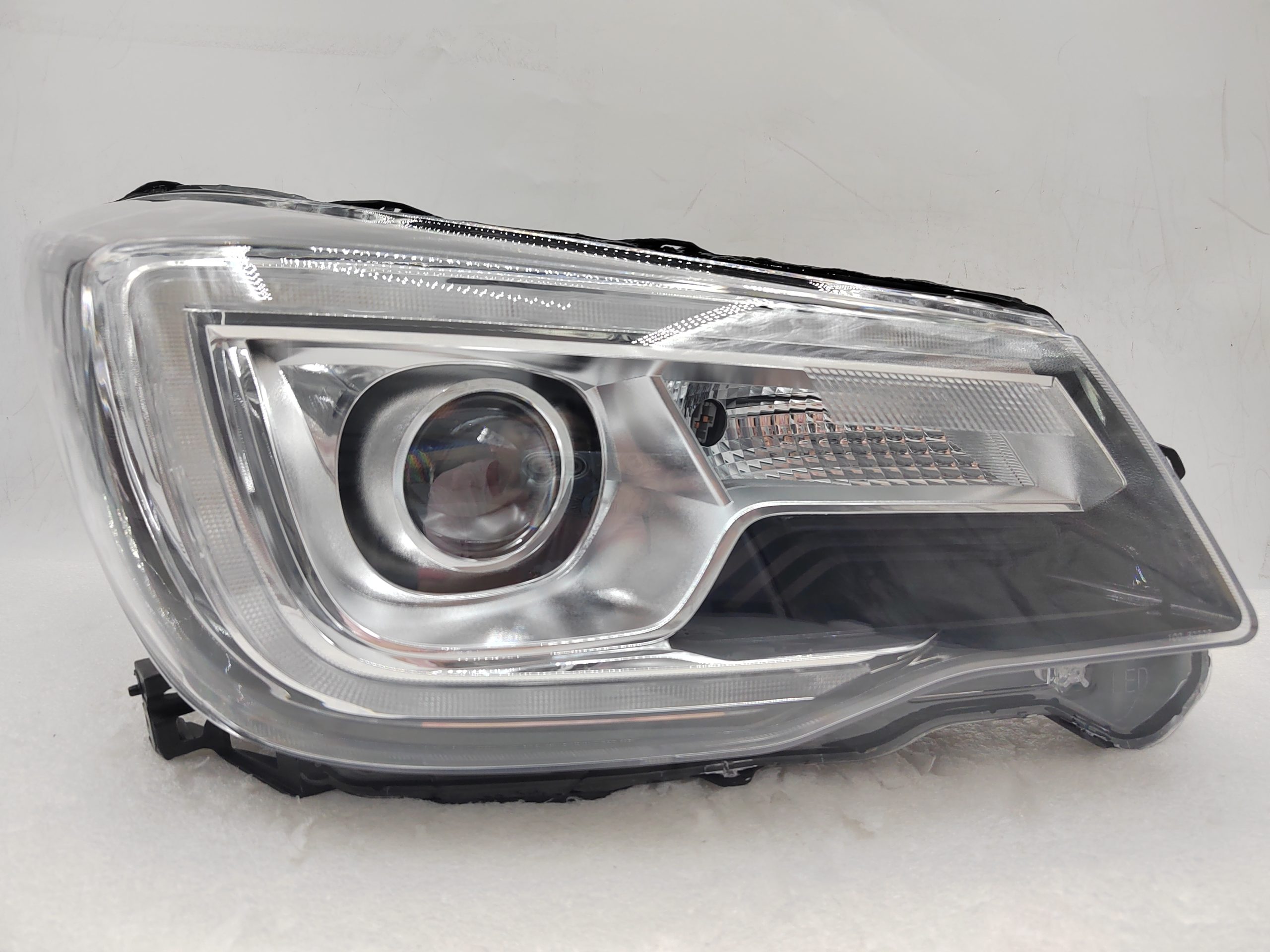 SUBARU FORESTER 2016-2018 LED R.H.S HEADLIGHT ASSEMBLY