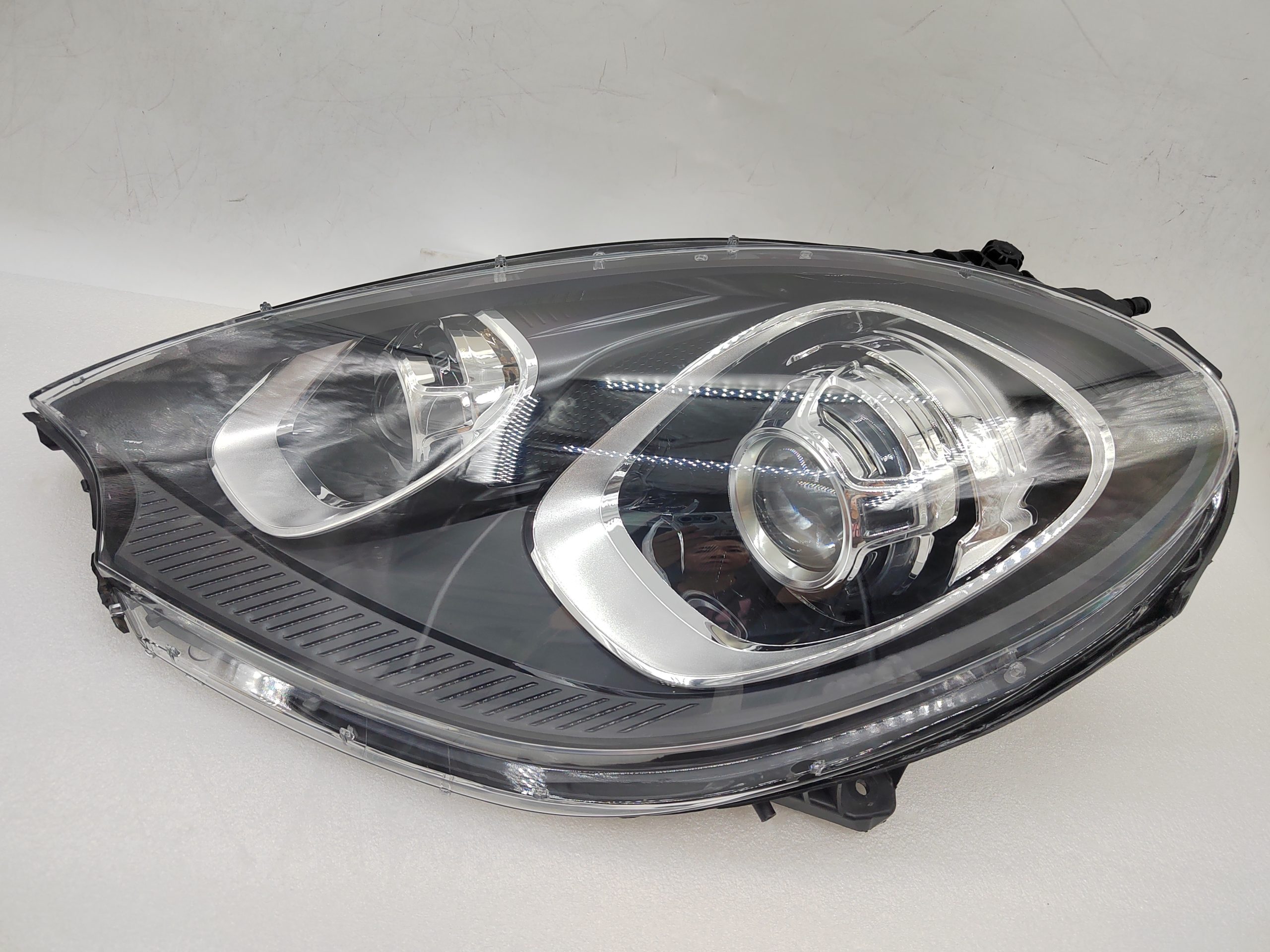 PORSCHE MACAN 2014-2018 XENON L.H.S HEADLIGHT ASSEMBLY