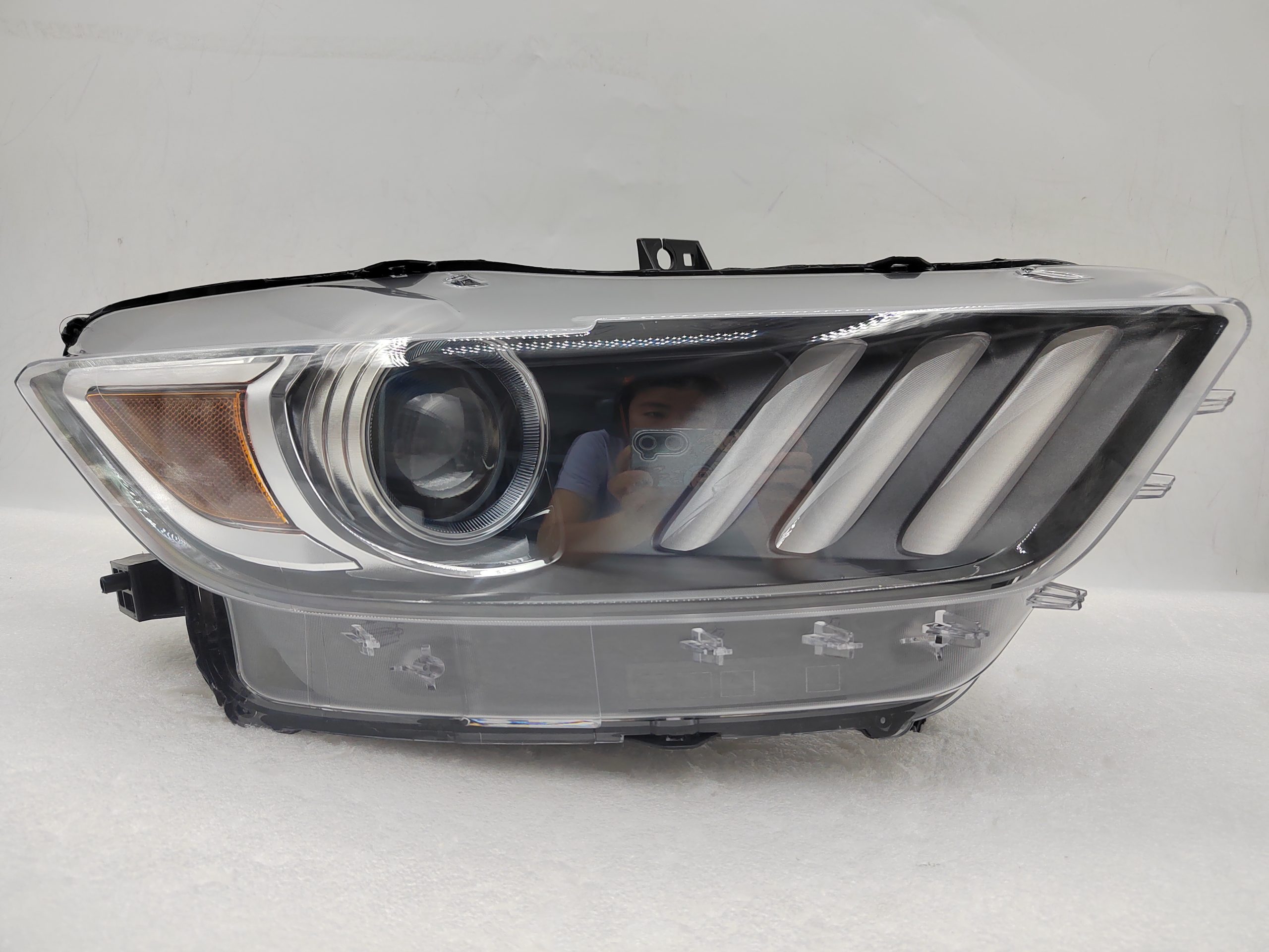 FORD MUSTANG 2015-2017 XENON R.H.S HEADLIGHT ASSEMBLY