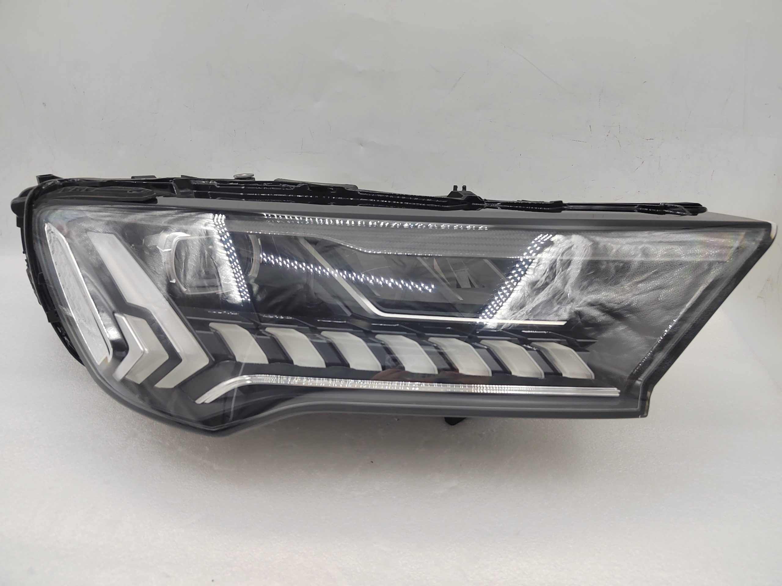 AUDI Q7 2020-2023 LED R.H.S HEADLIGHT ASSEMBLY