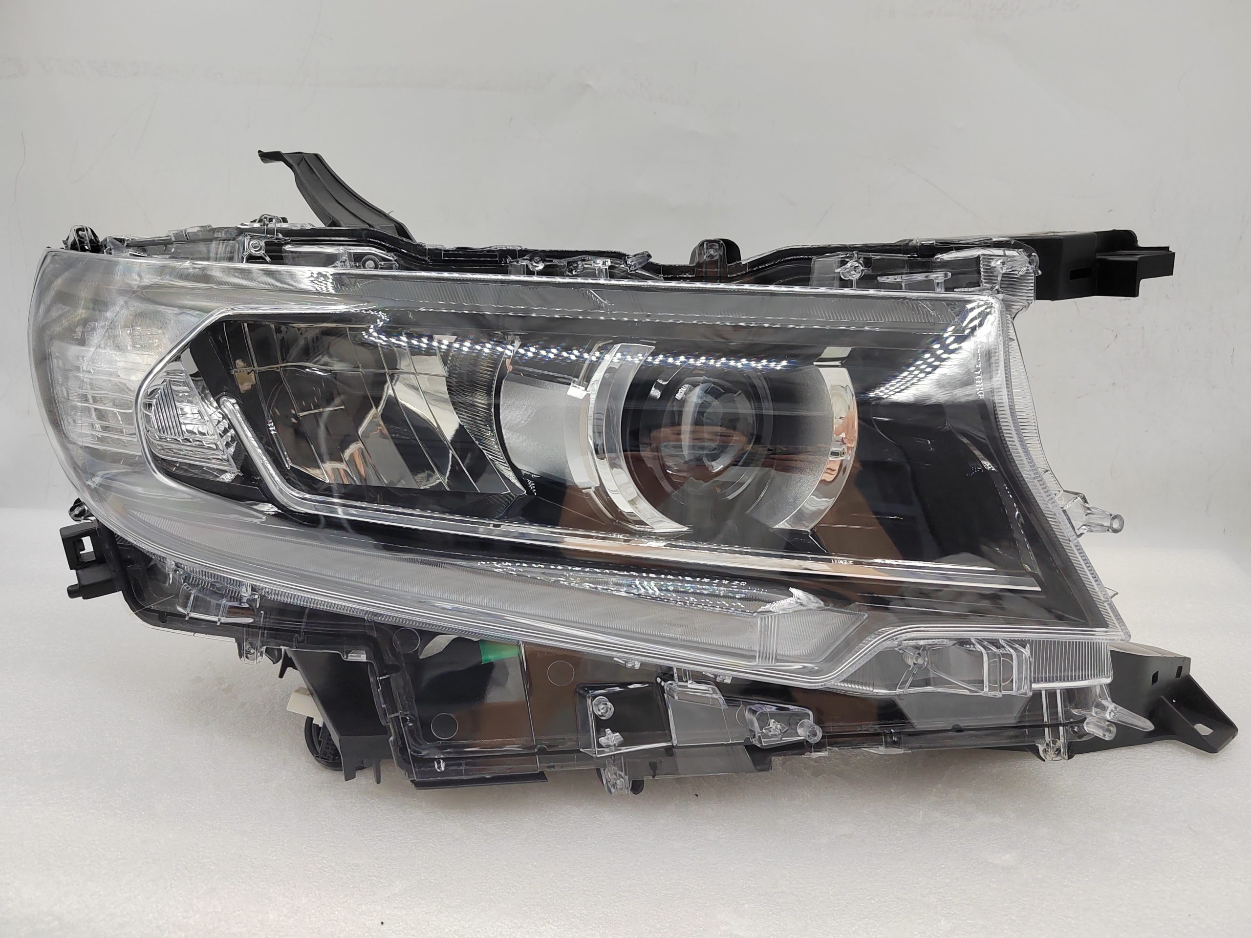 TOYOTA LANDCRUISER PRADO 150 GDJ150R 2018-2022 LED R.H.S HEADLIGHT ASSEMBLY