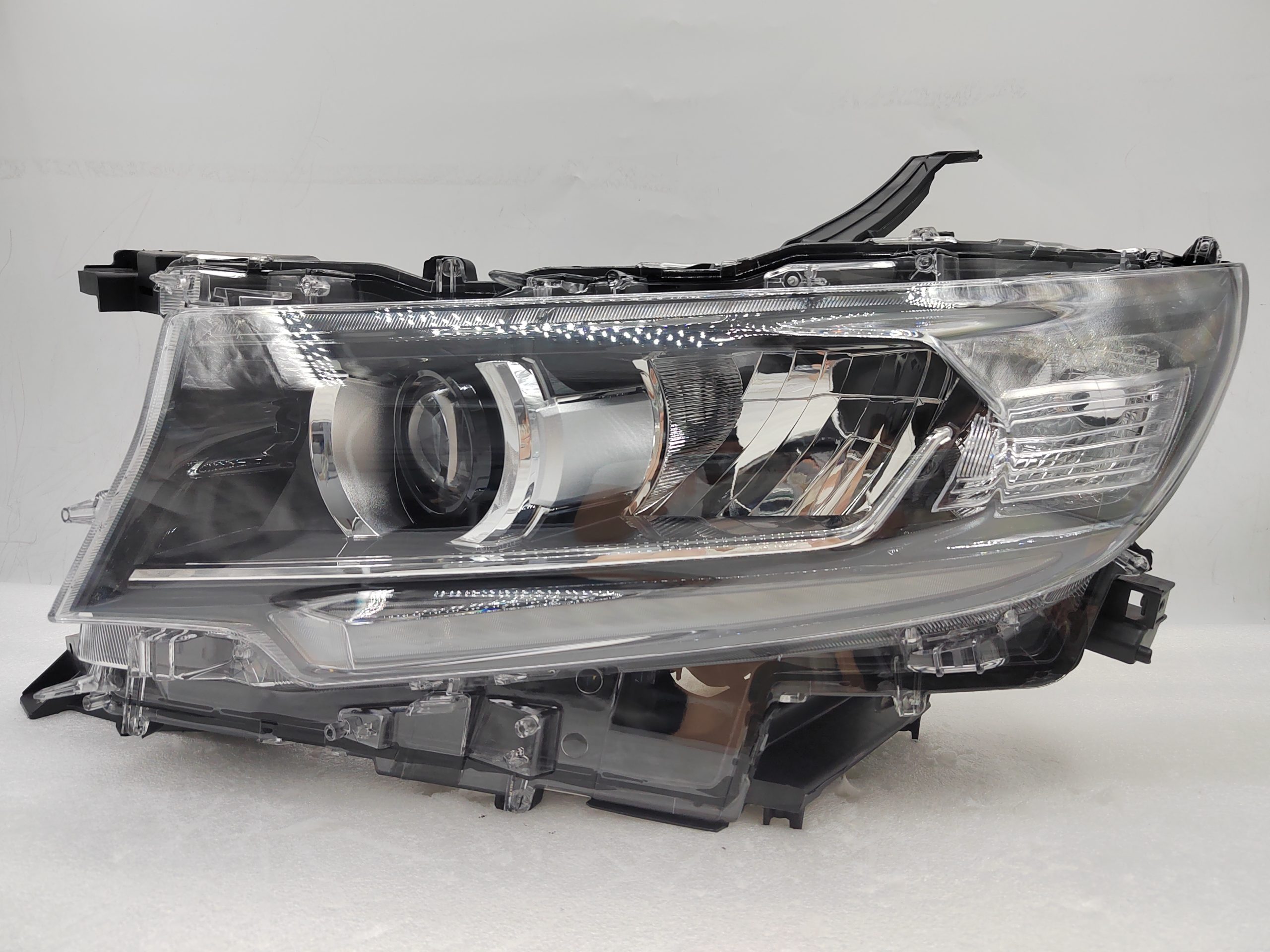 TOYOTA LANDCRUISER PRADO 150 GDJ150R 2018-2022 LED L.H.S HEADLIGHT ASSEMBLY