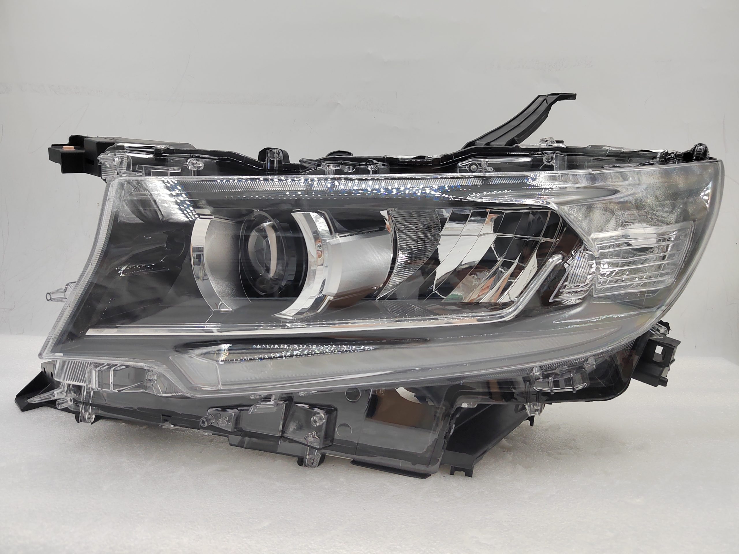 TOYOTA LANDCRUISER PRADO 150 GDJ150R 2018-2022 LED L.H.S HEADLIGHT ASSEMBLY