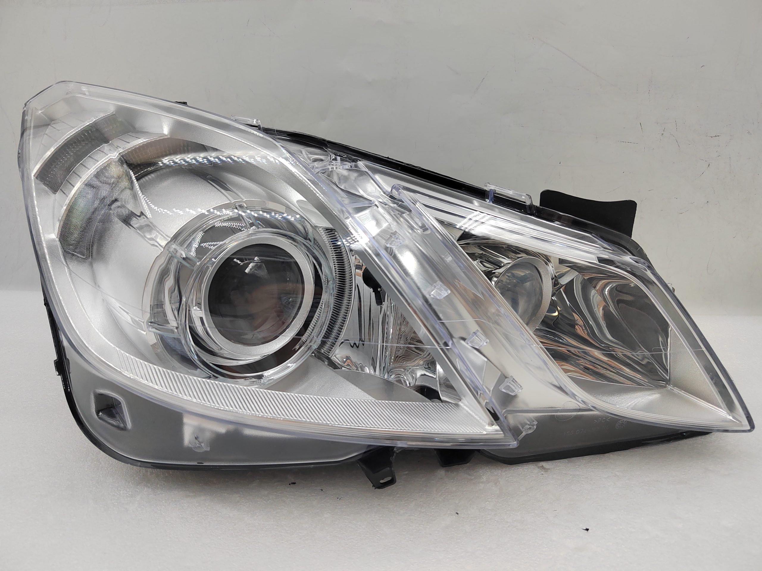 MERCEDES-BENZ E-CLASS W207 2009-2012 XENON R.H.S HEADLIGHT ASSEMBLY