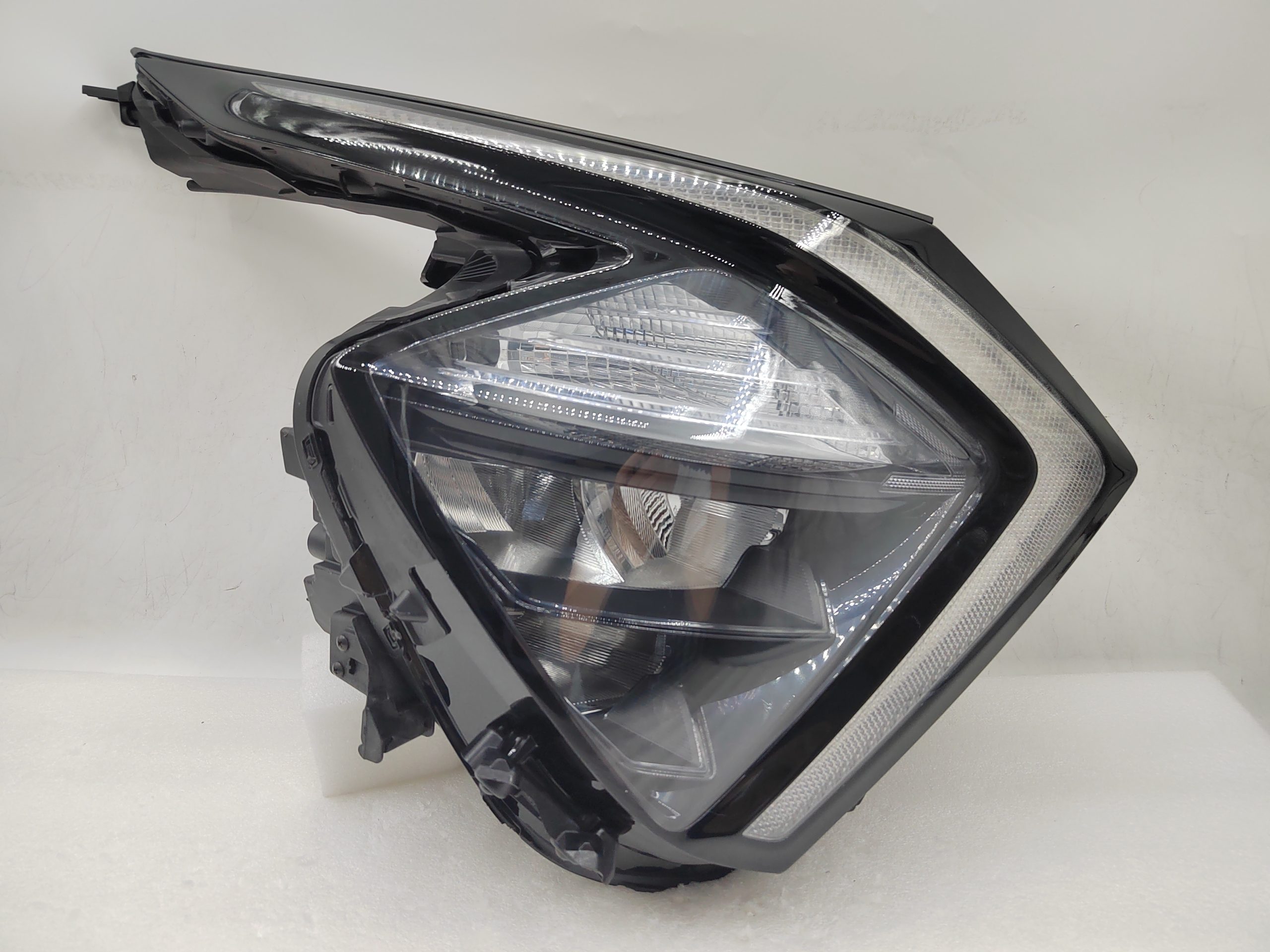 KIA SPORTAGE 2022-2024 LED R.H.S HEADLIGHT ASSEMBLY