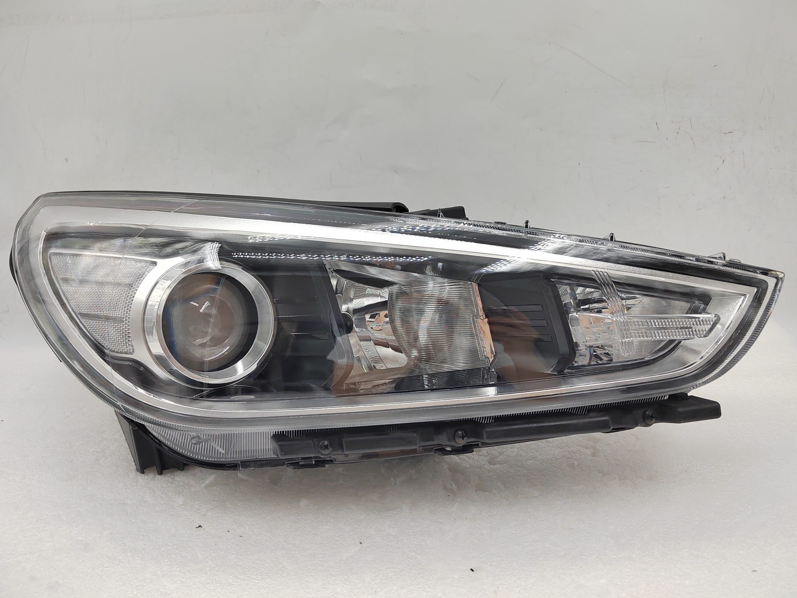 HYUNDAI I30 GO 2017-2019 HALOGEN R.H.S HEADLIGHT ASSEMBLY