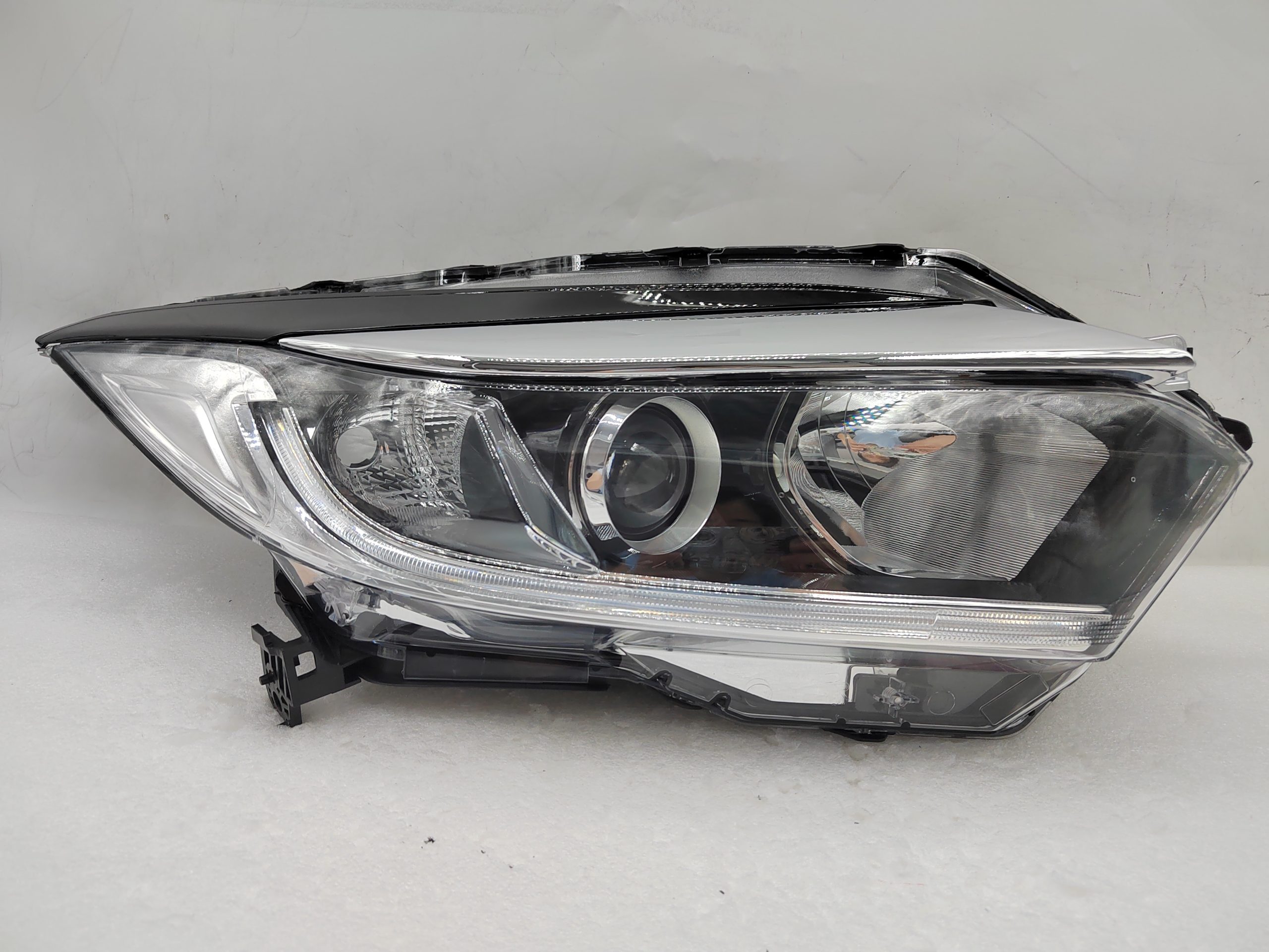 HONDA HR-V 2019-2021 HALOGEN R.H.S HEADLIGHT ASSEMBLY