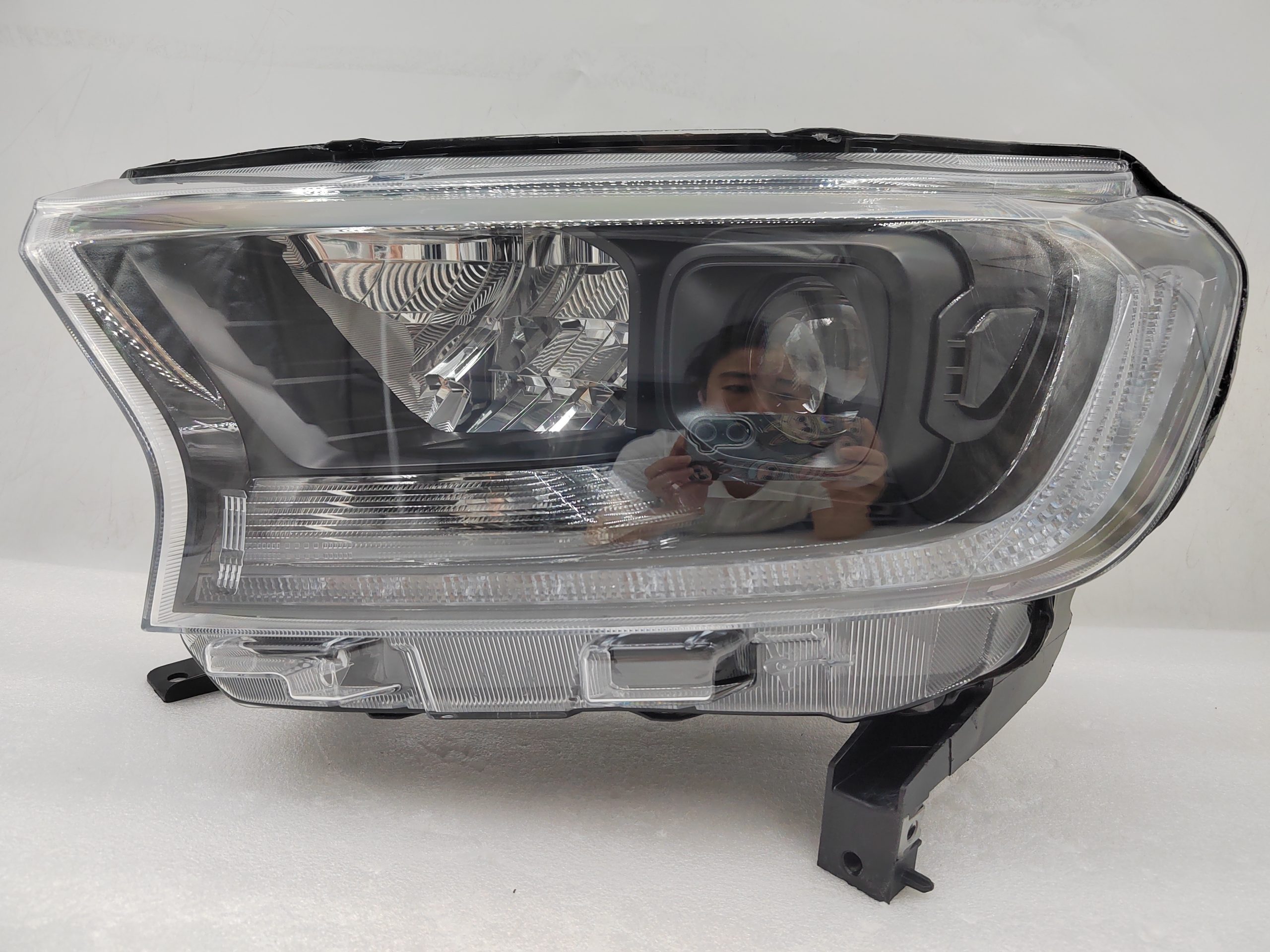 FORD EVEREST RANGER 2020-2021 LED L.H.S HEADLIGHT ASSEMBLY