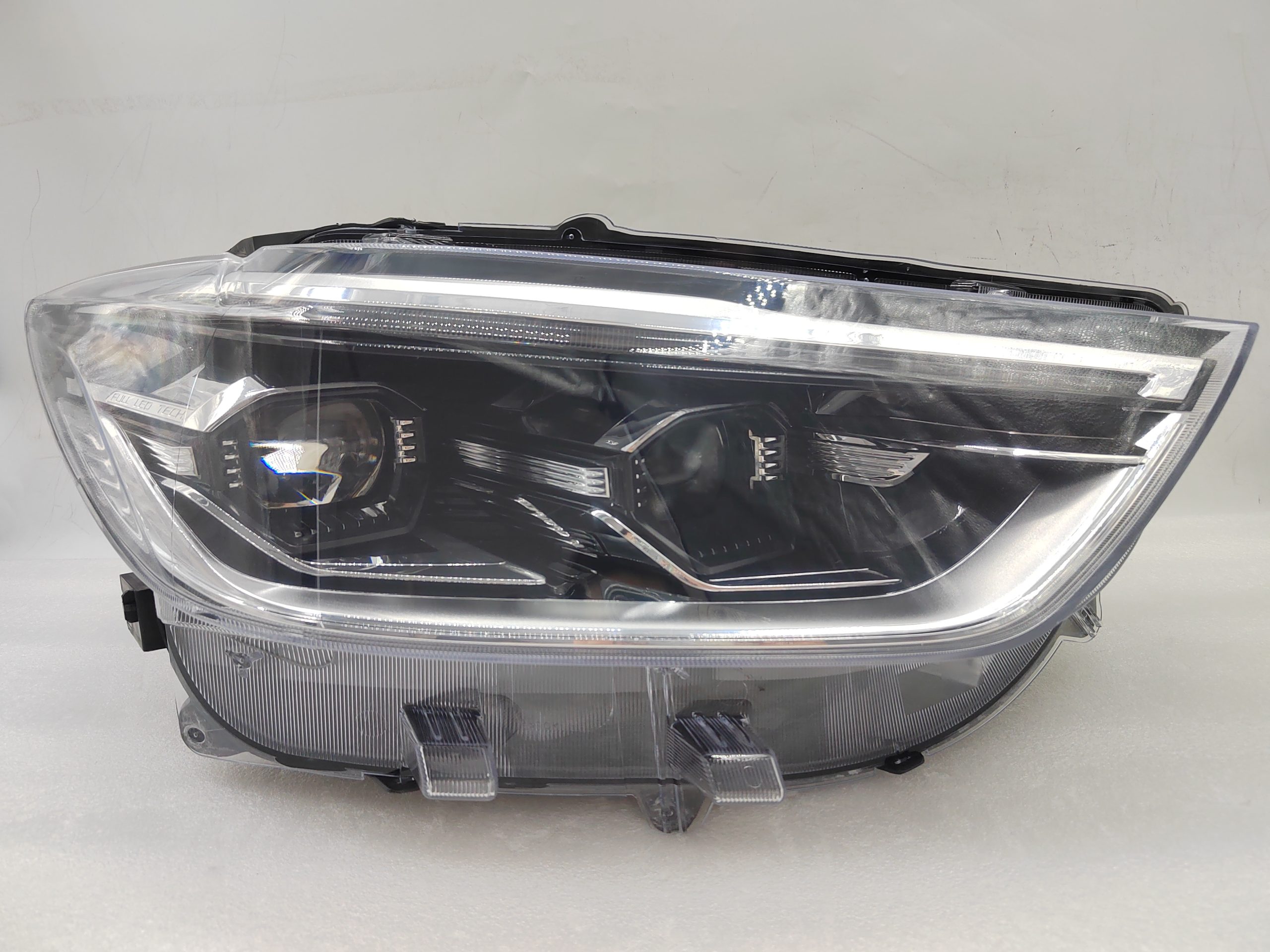 MAXUS LDV D90 PR0 2021-2023 LED R.H.S HEADLIGHT ASSEMBLY